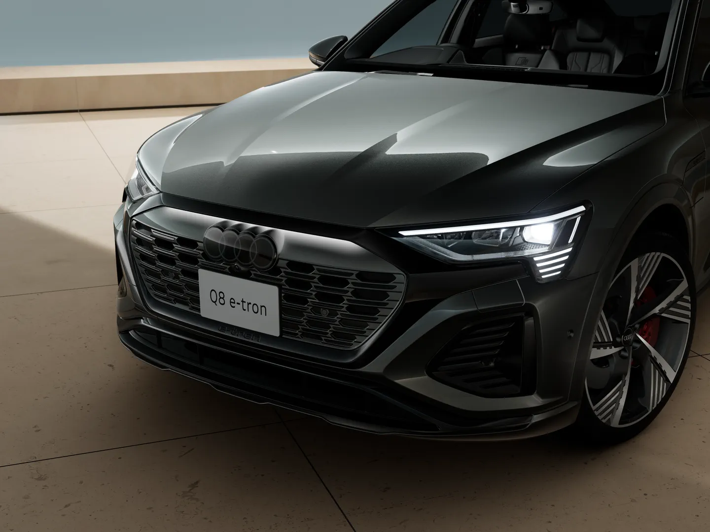 Audi Q8 Sportback e-tron 55 e-tron quattro S line 300,00 kW ヘッドライト