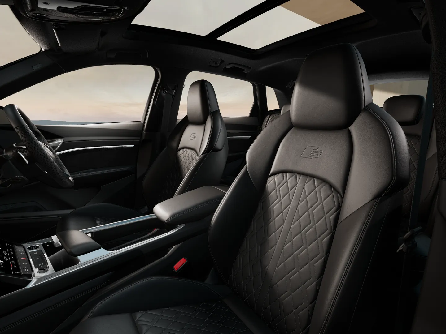 Image about Audi Q8 e-tron 55 e-tron quattro Launch Edition 300,00 kW