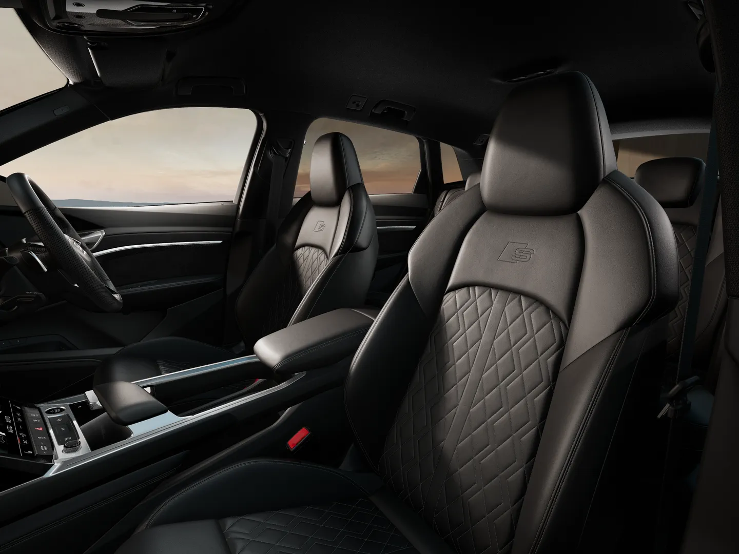 Image about Audi Q8 e-tron 55 e-tron quattro Launch Edition 300,00 kW