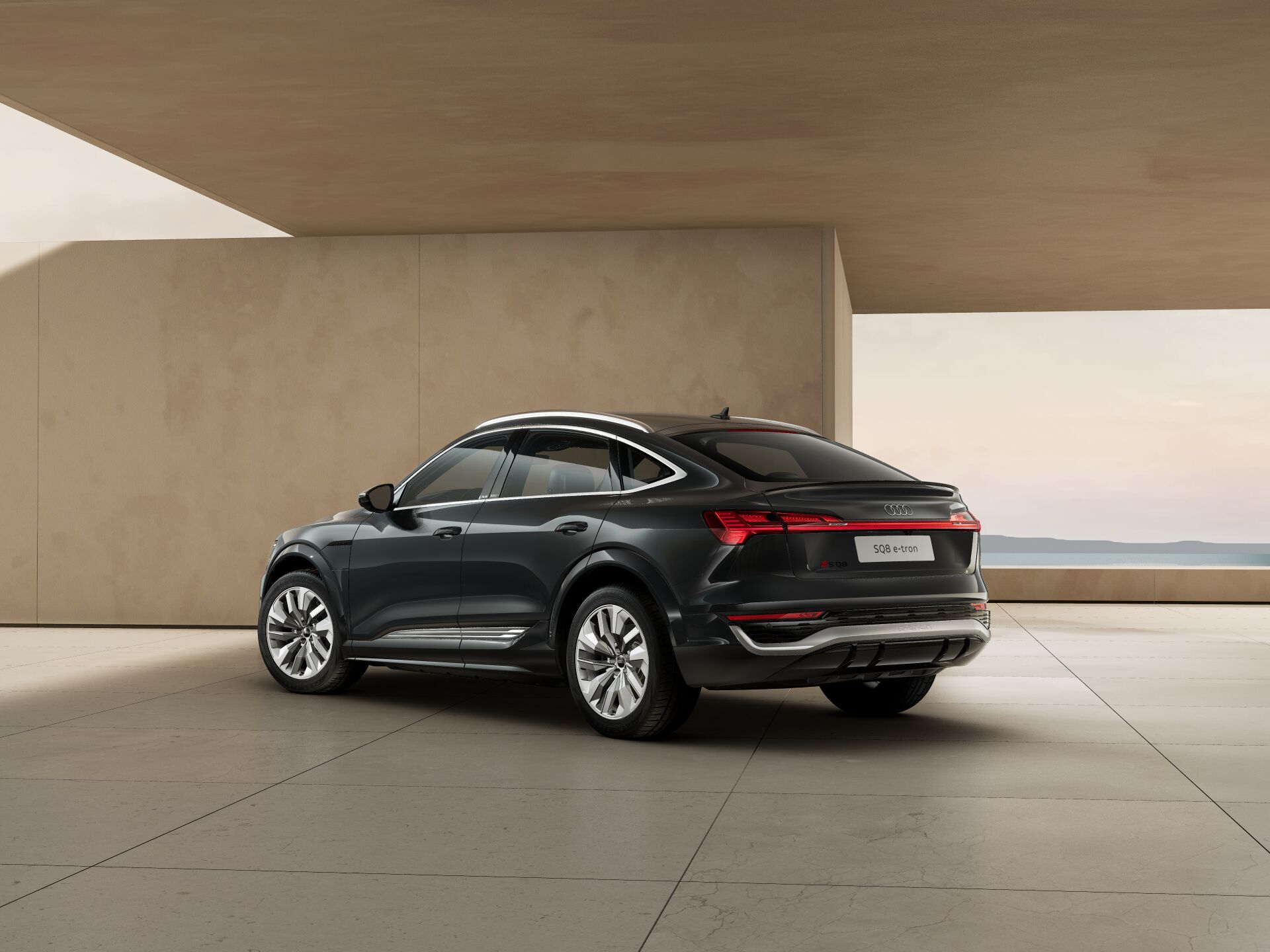 SQ8 Sportback e-tron EXTERIOR-REAR-3-4