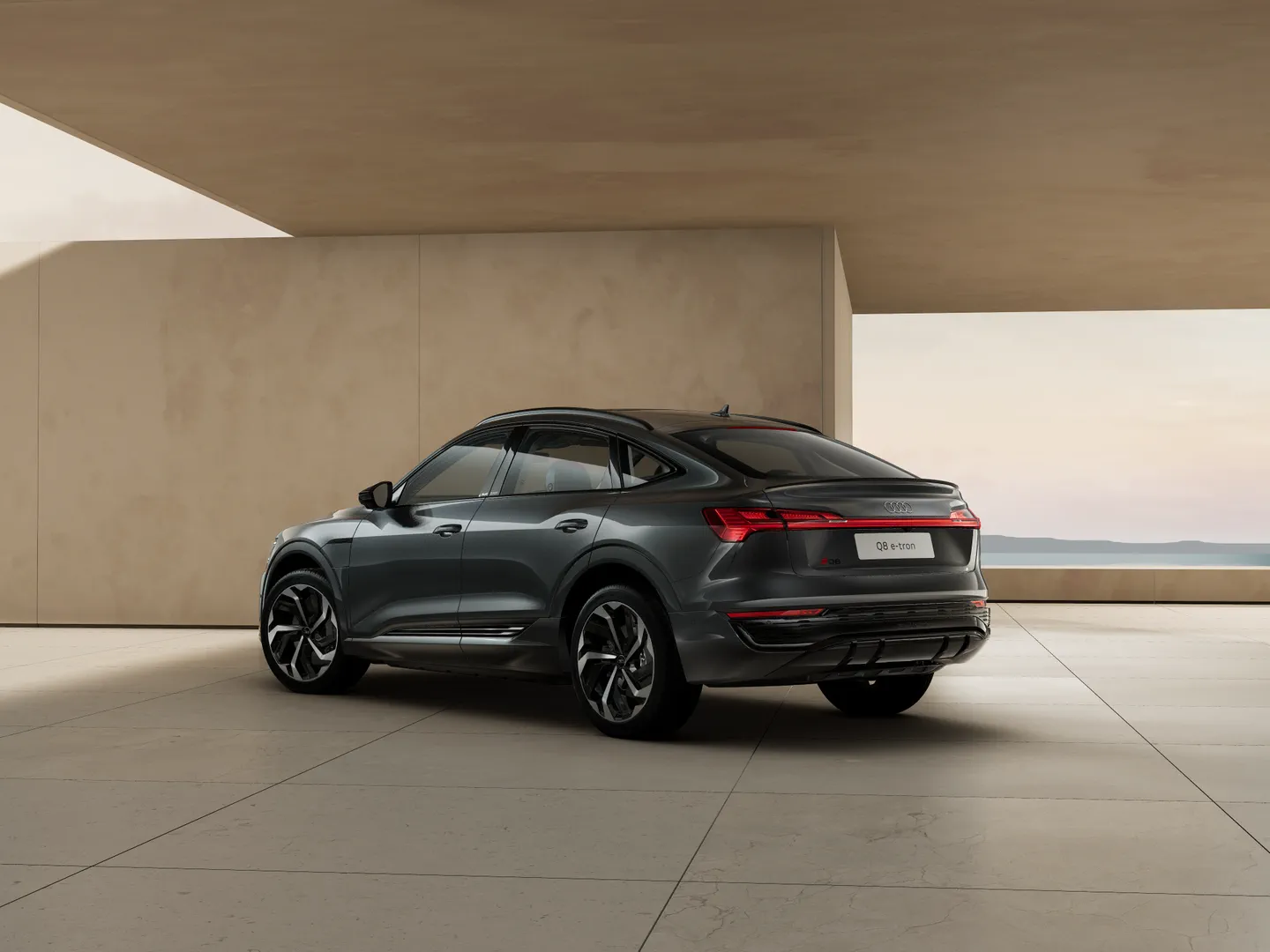Image about Audi Q8 Sportback e-tron 55 e-tron quattro S line 300,00 kW