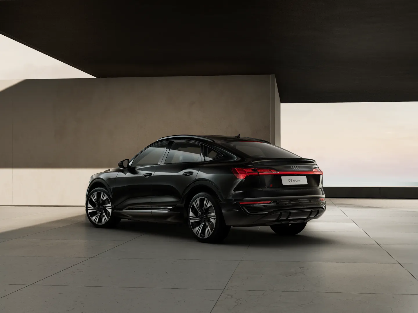 Image about Audi Q8 Sportback e-tron 55 e-tron quattro S line 300,00 kW