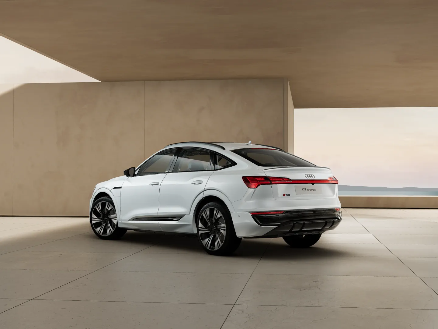 Image about Audi Q8 Sportback e-tron 55 e-tron quattro S line 300,00 kW