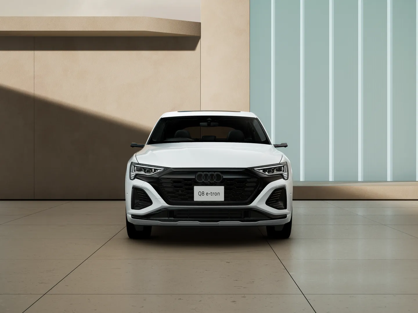 Audi Q8 Sportback e-tron 55 e-tron quattro S line 300,00 kW フロントビュー