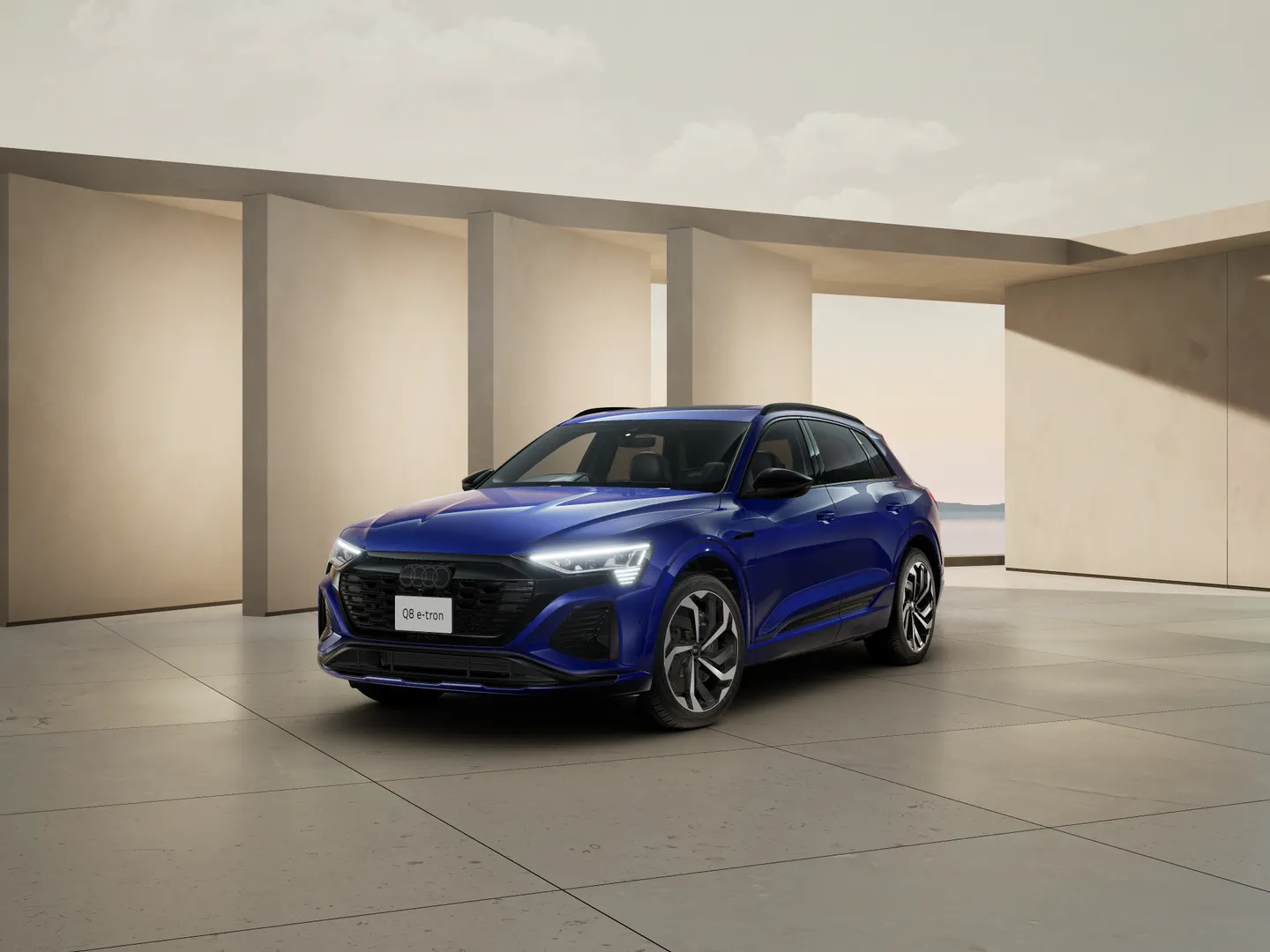 Image about Audi Q8 e-tron 55 e-tron quattro S line 300,00 kW