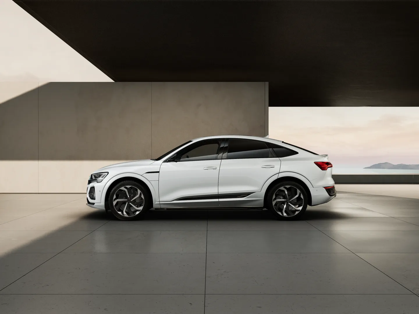Image about Audi Q8 Sportback e-tron 55 e-tron quattro S line 300,00 kW