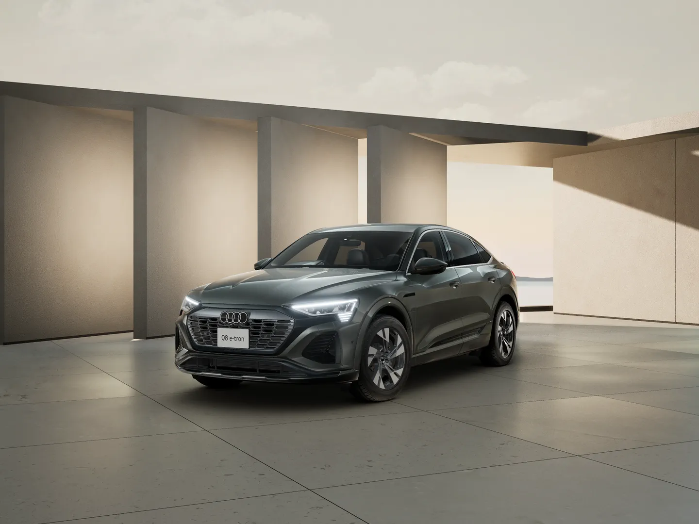 Image about Audi Q8 Sportback e-tron 55 e-tron quattro S line 300,00 kW