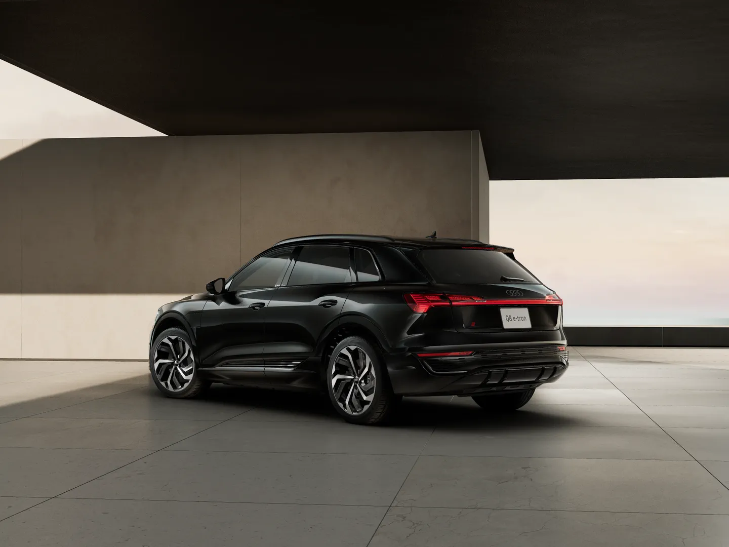 Image about Audi Q8 e-tron 55 e-tron quattro S line 300,00 kW