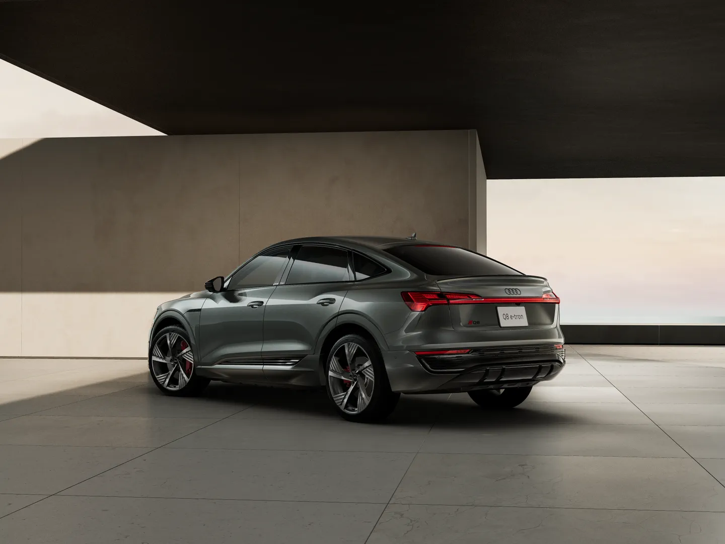 Image about Audi Q8 Sportback e-tron 55 e-tron quattro S line 300,00 kW