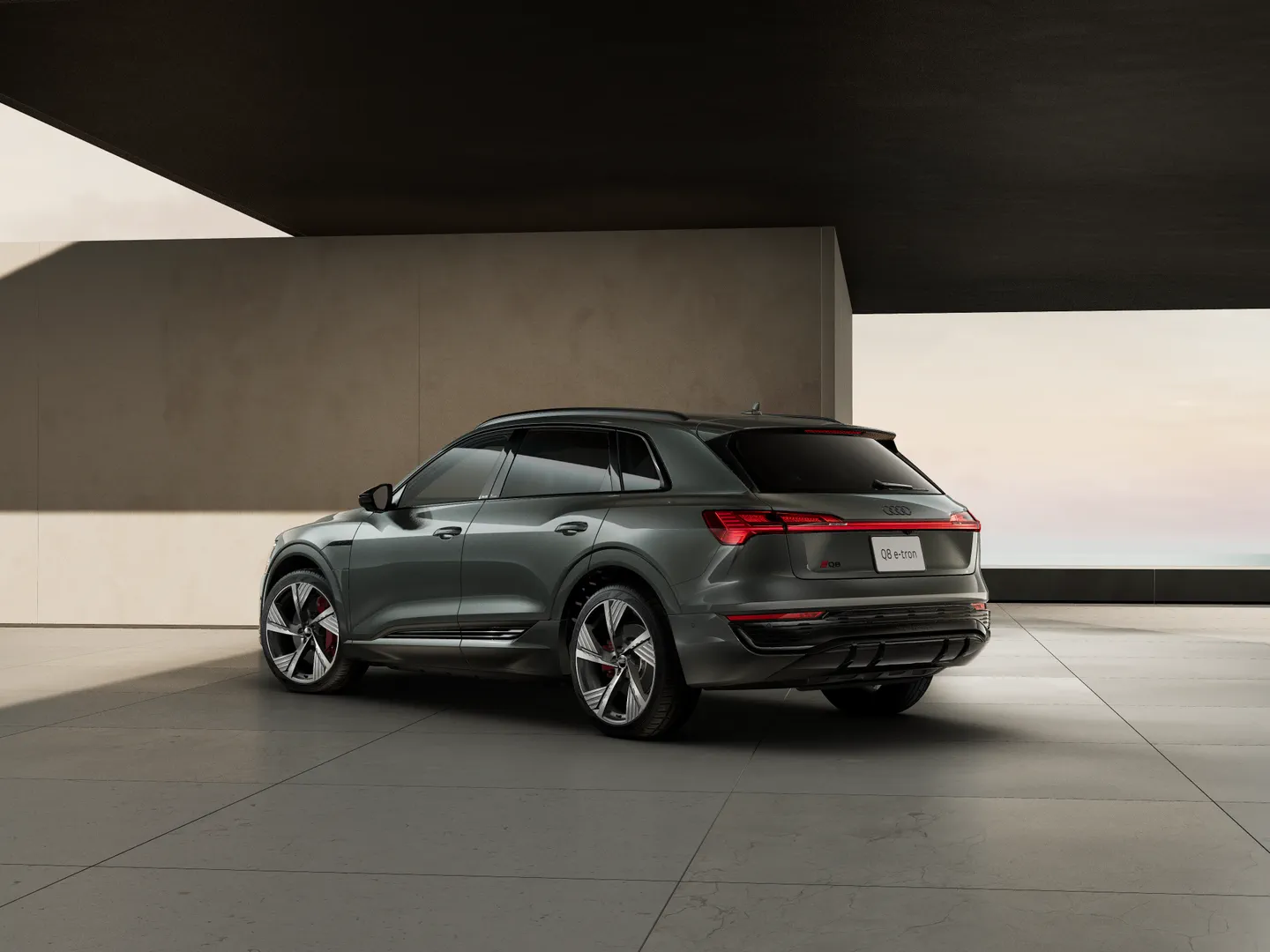 Image about Audi Q8 e-tron 55 e-tron quattro S line 300,00 kW
