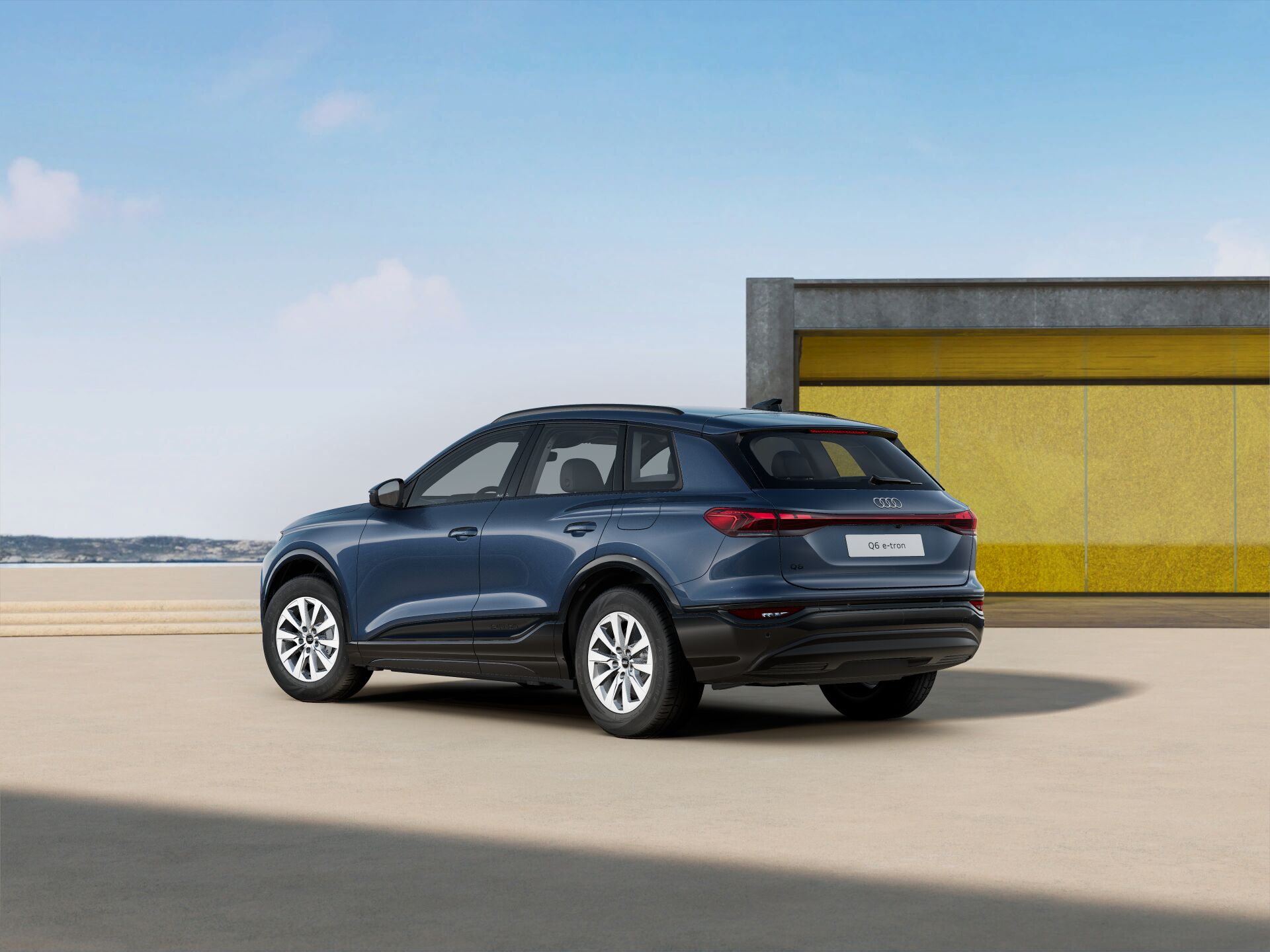 Q6 SUV e-tron EXTERIOR-REAR-3-4