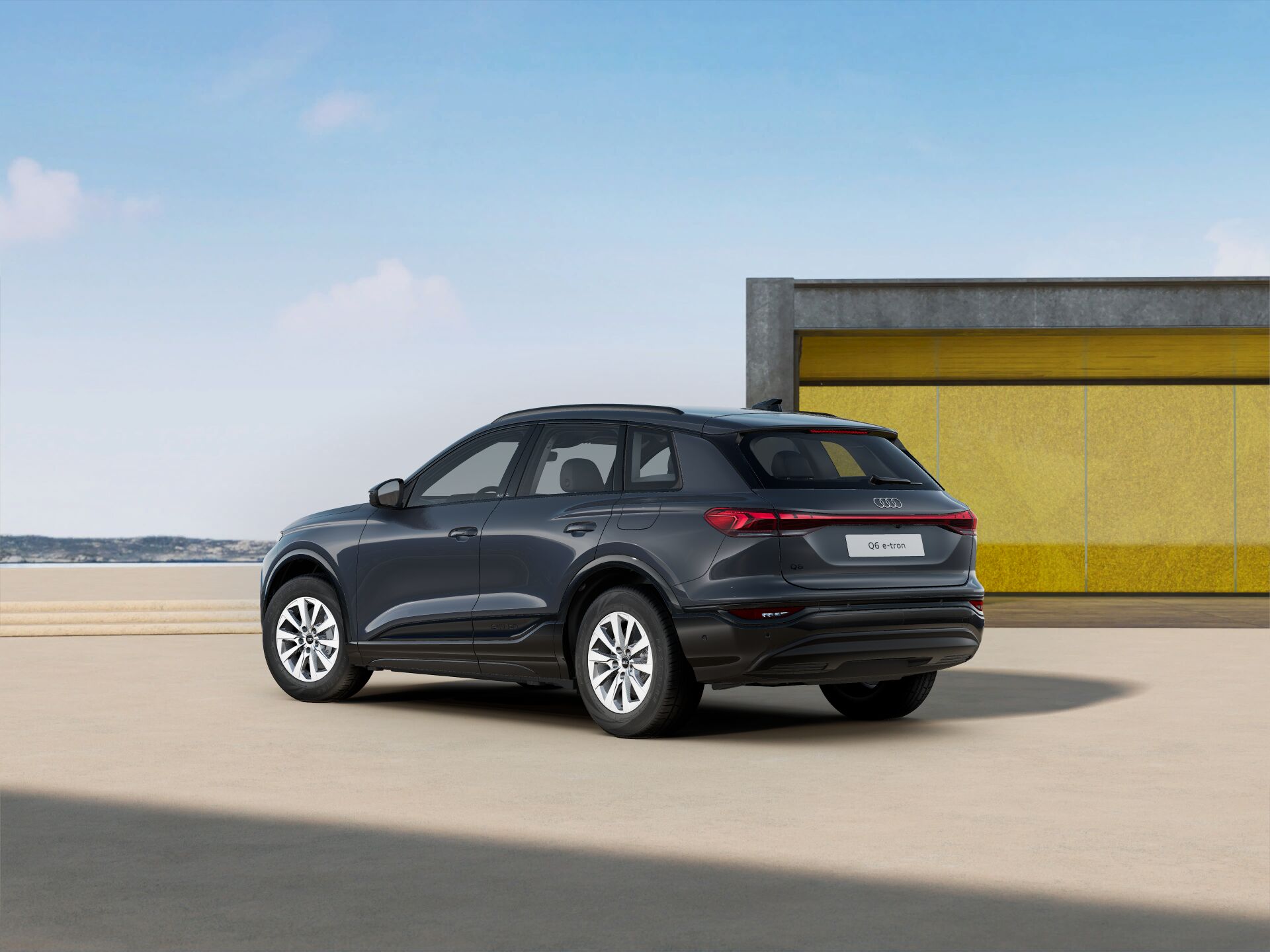Q6 SUV e-tron EXTERIOR-REAR-3-4