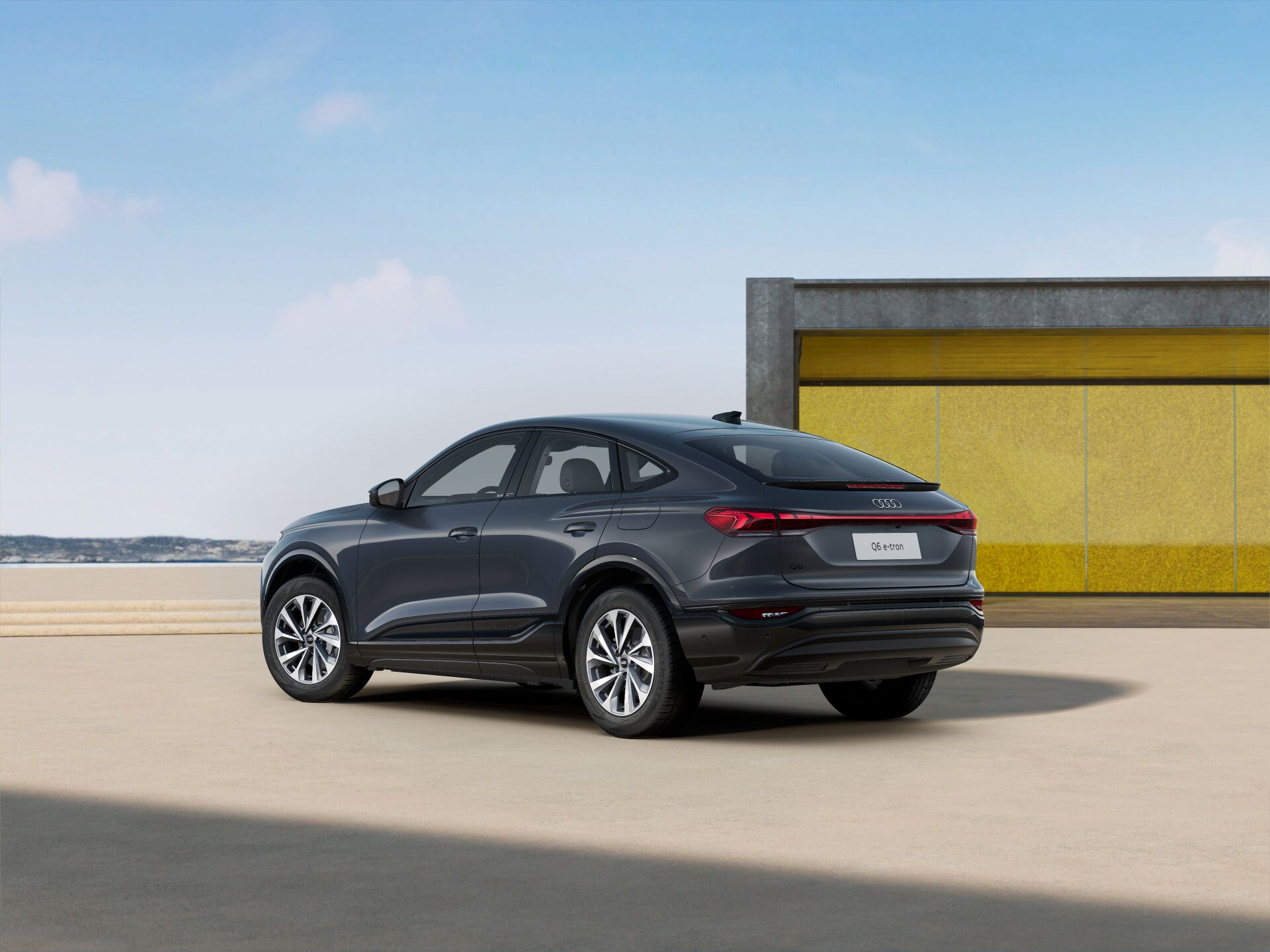 Q6 Sportback e-tron EXTERIOR-REAR-3-4