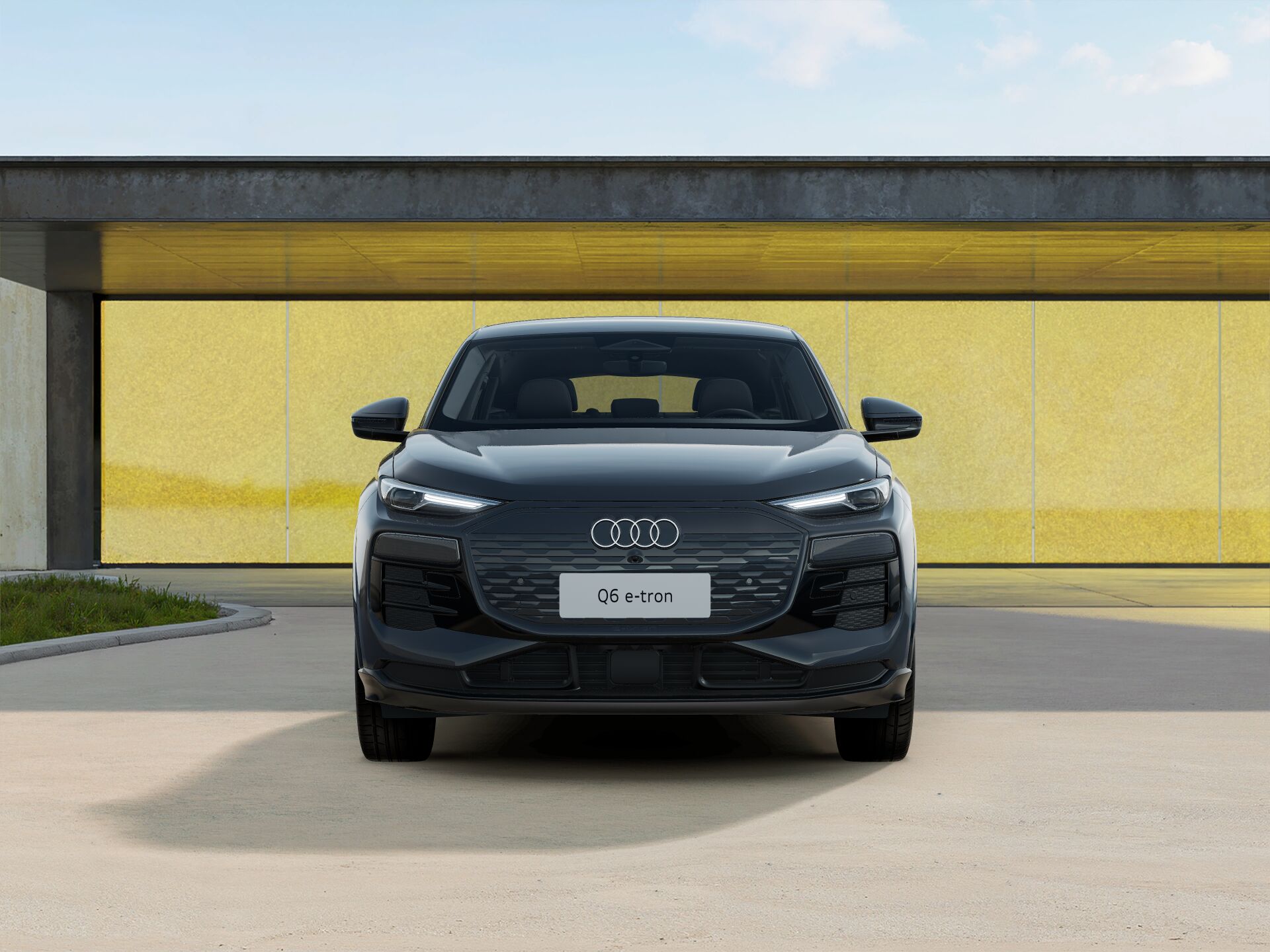 Q6 Sportback e-tron EXTERIOR-FRONT-FRONT