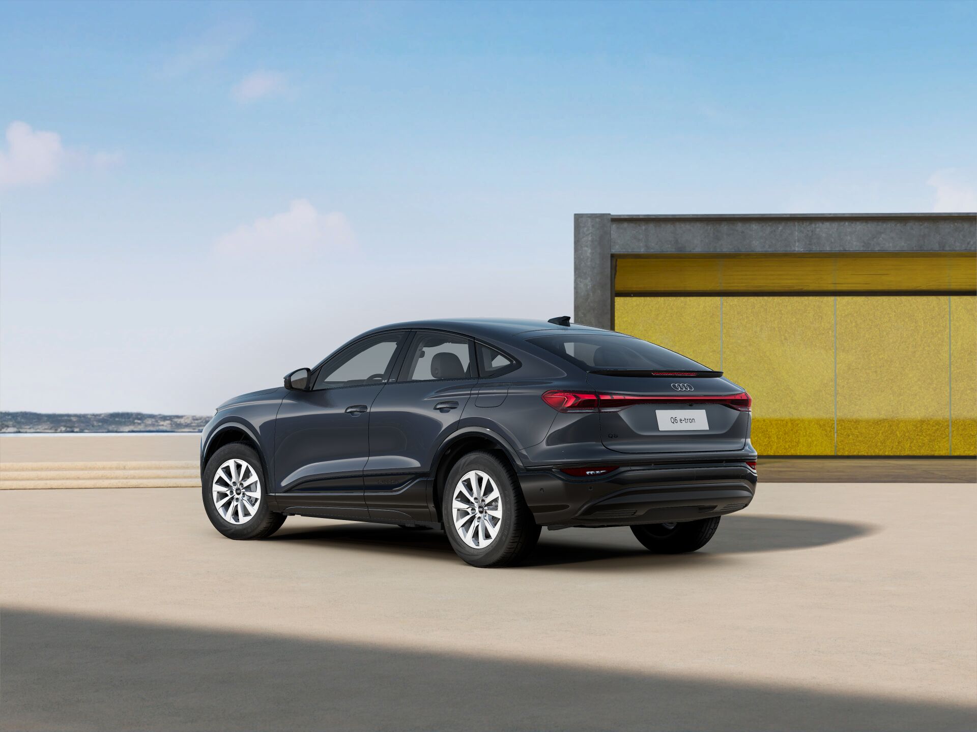 Q6 Sportback e-tron EXTERIOR-REAR-3-4