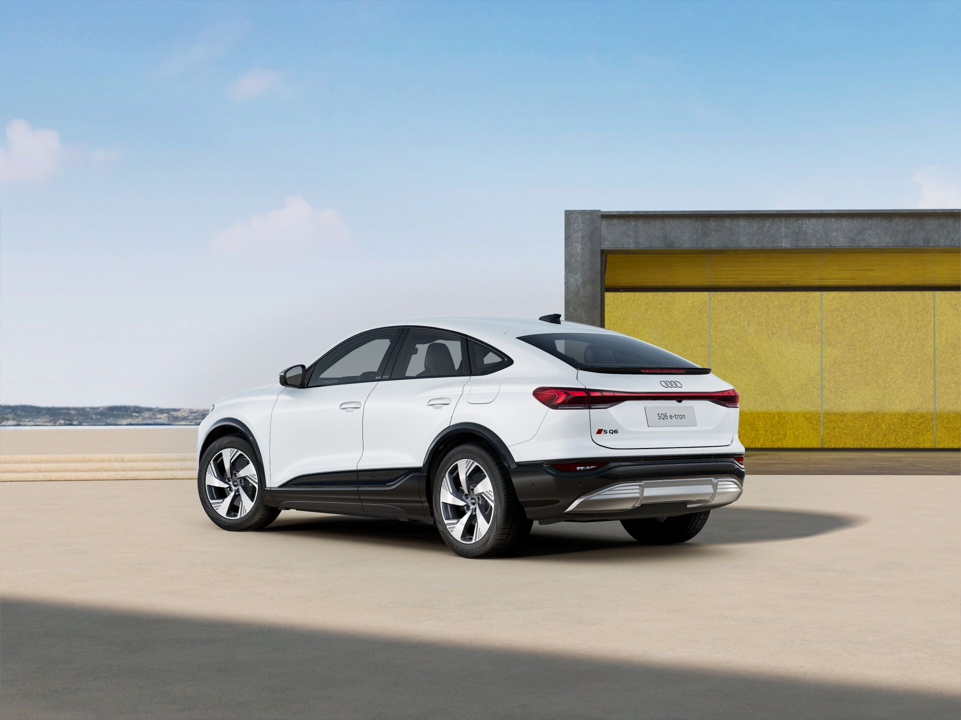 SQ6 Sportback e-tron EXTERIOR-REAR-3-4