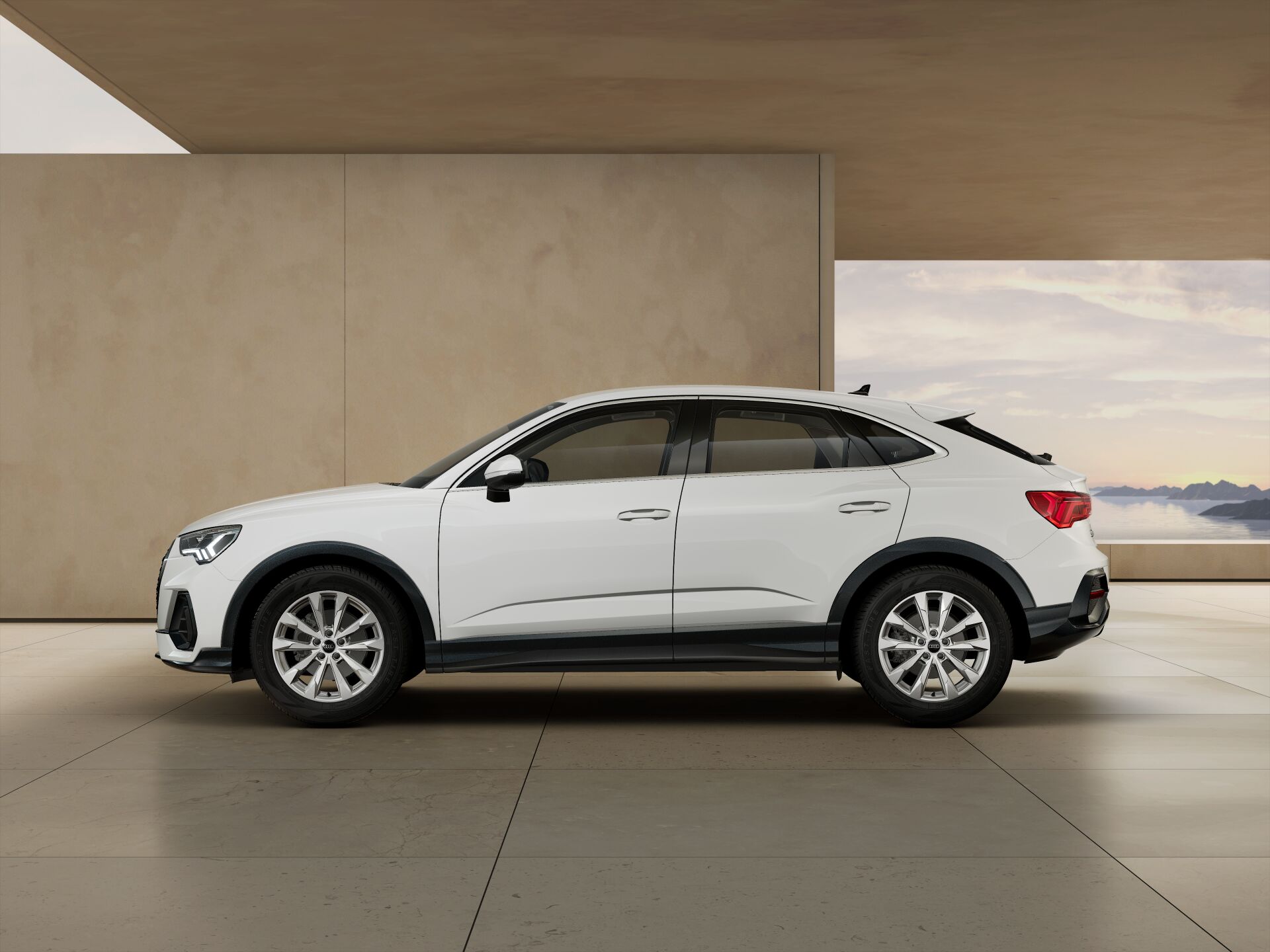 Q3 Sportback EXTERIOR-PARALLEL-SIDE
