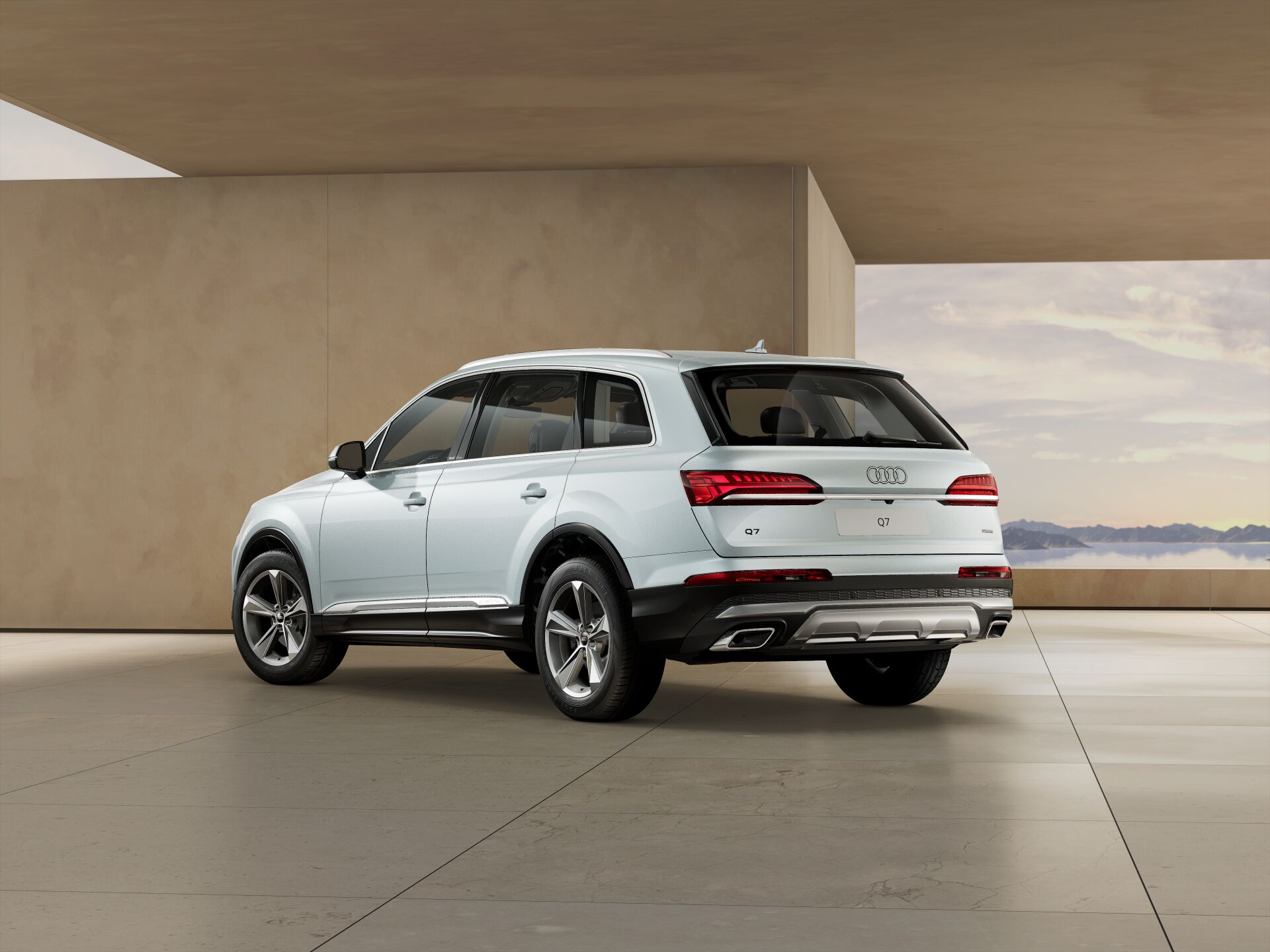 Q7 SUV EXTERIOR-REAR-3-4