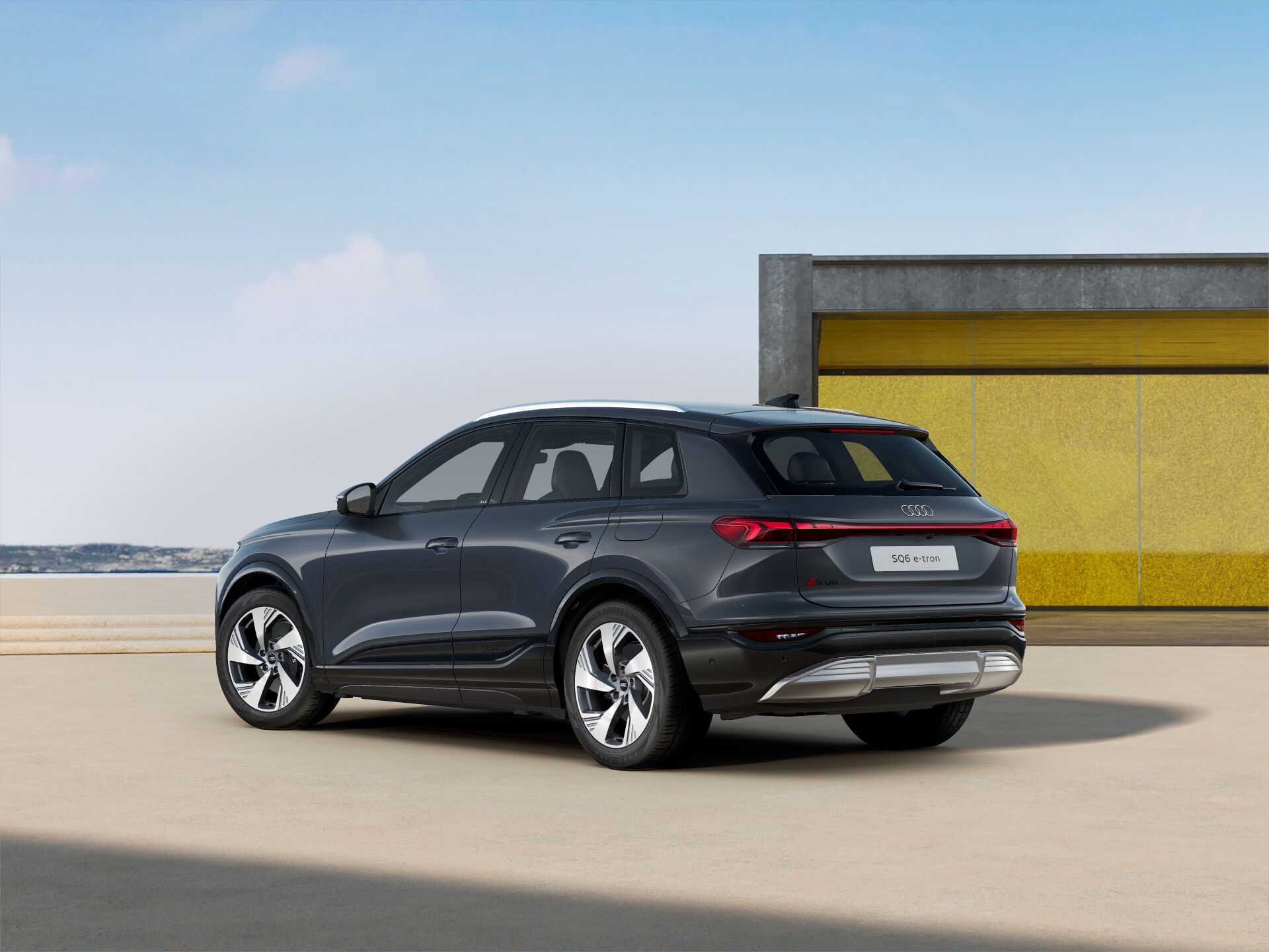 SQ6 SUV e-tron EXTERIOR-REAR-3-4