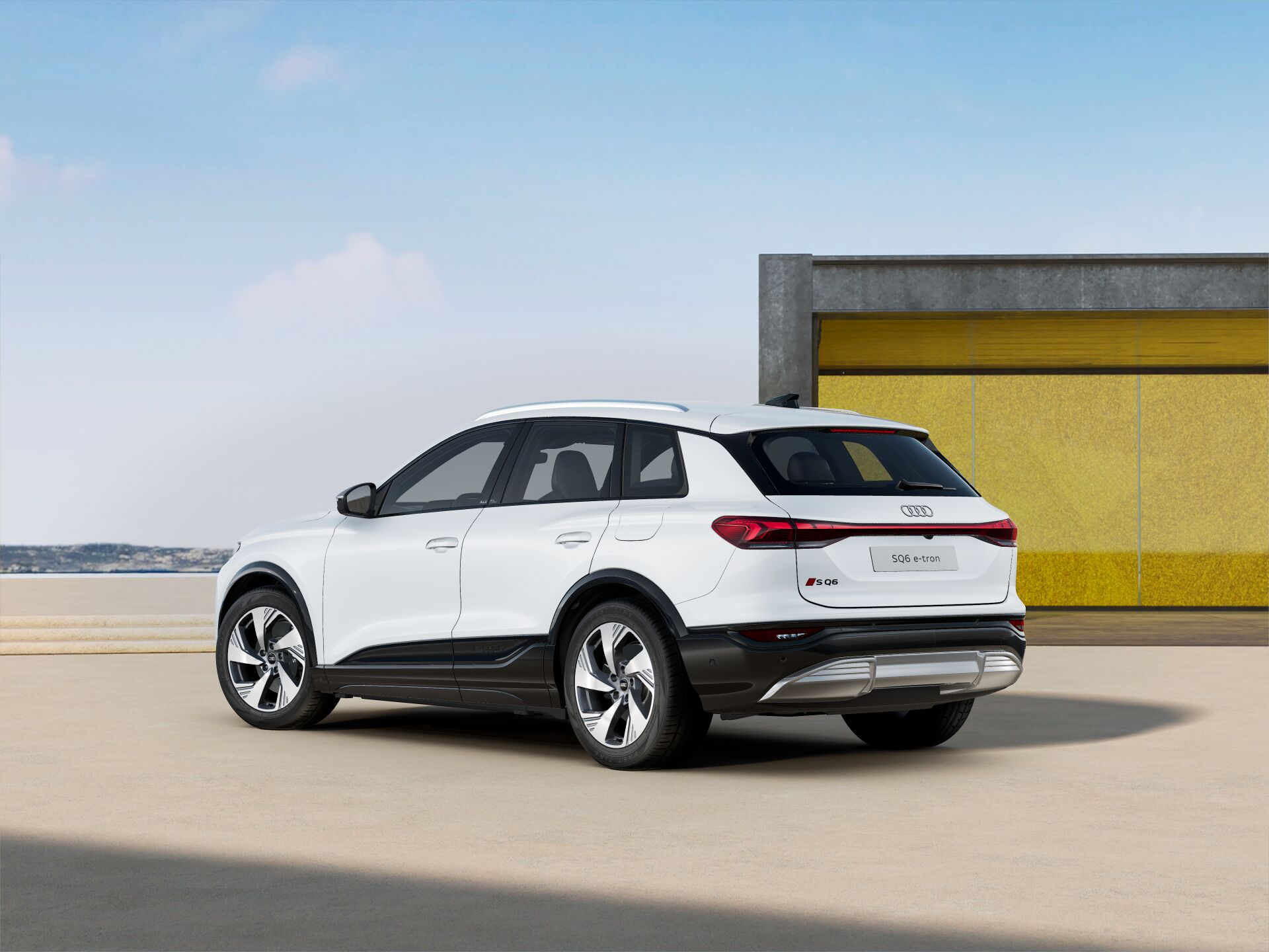 SQ6 SUV e-tron EXTERIOR-REAR-3-4