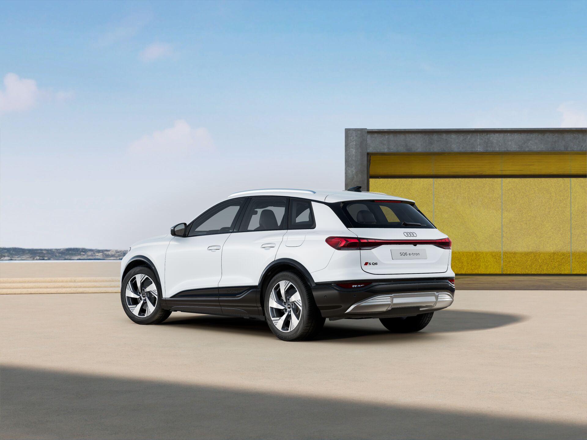 SQ6 SUV e-tron EXTERIOR-REAR-3-4