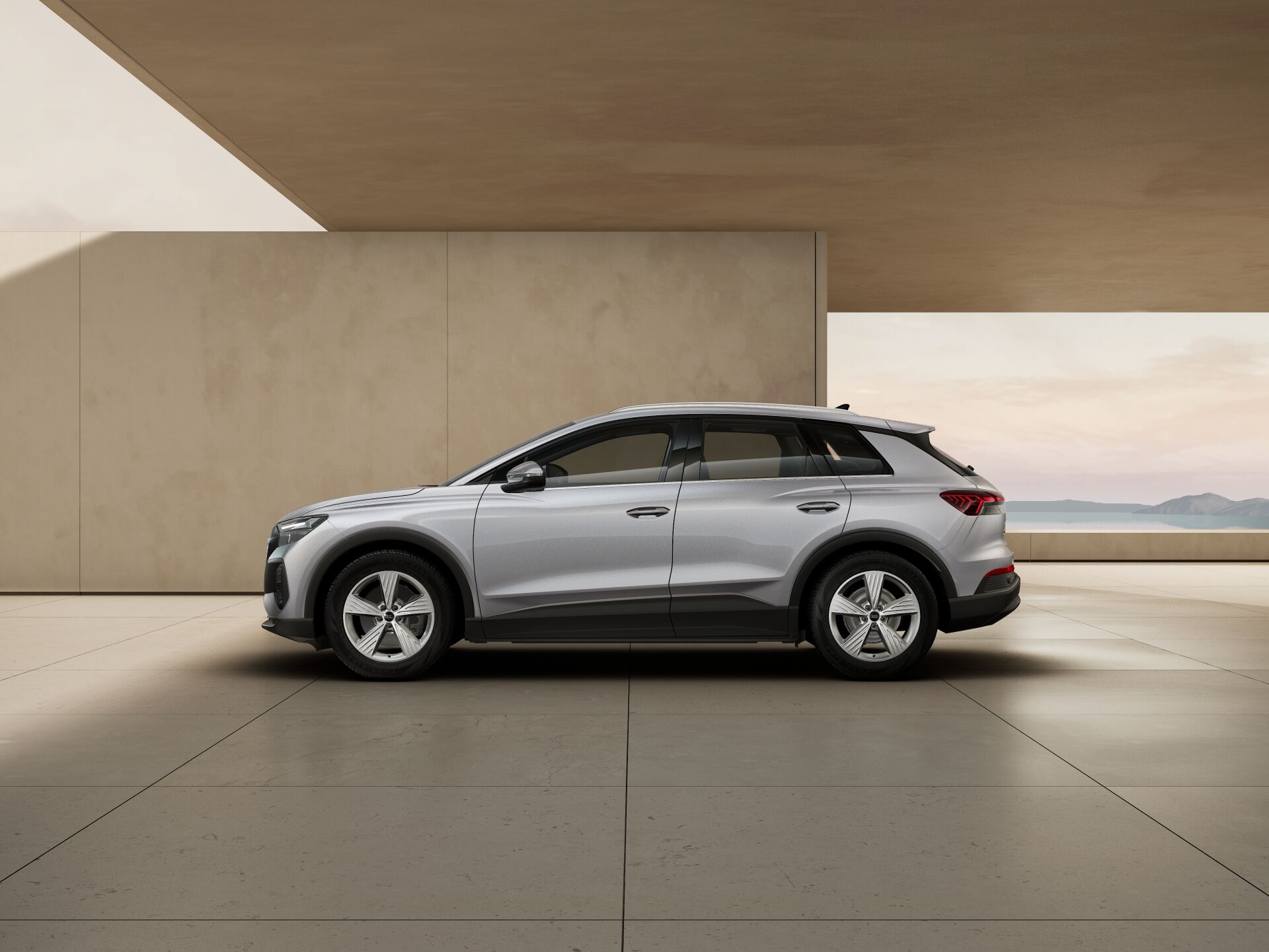 Q4 e-tron EXTERIOR-PARALLEL-SIDE