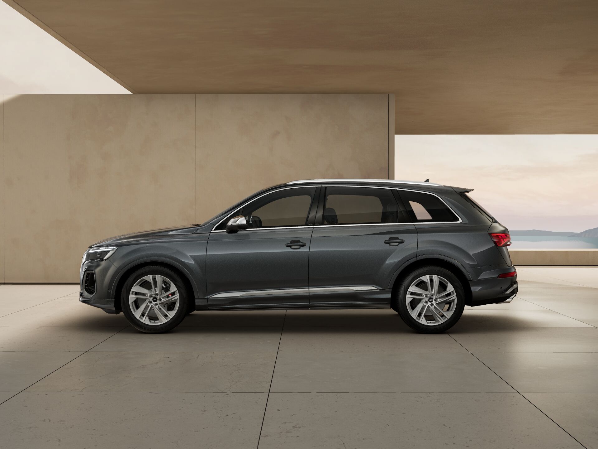 SQ7 SUV 4