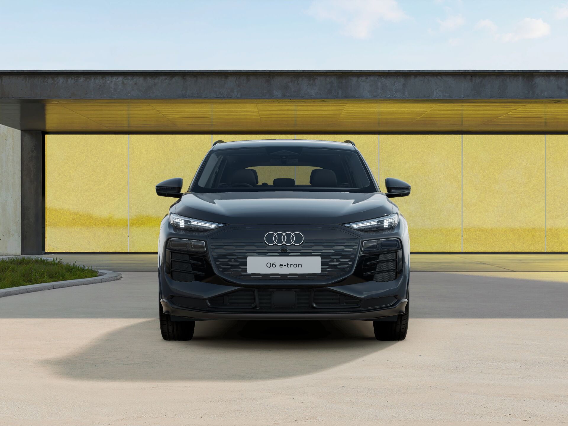 Q6 e-tron EXTERIOR-FRONT-FRONT