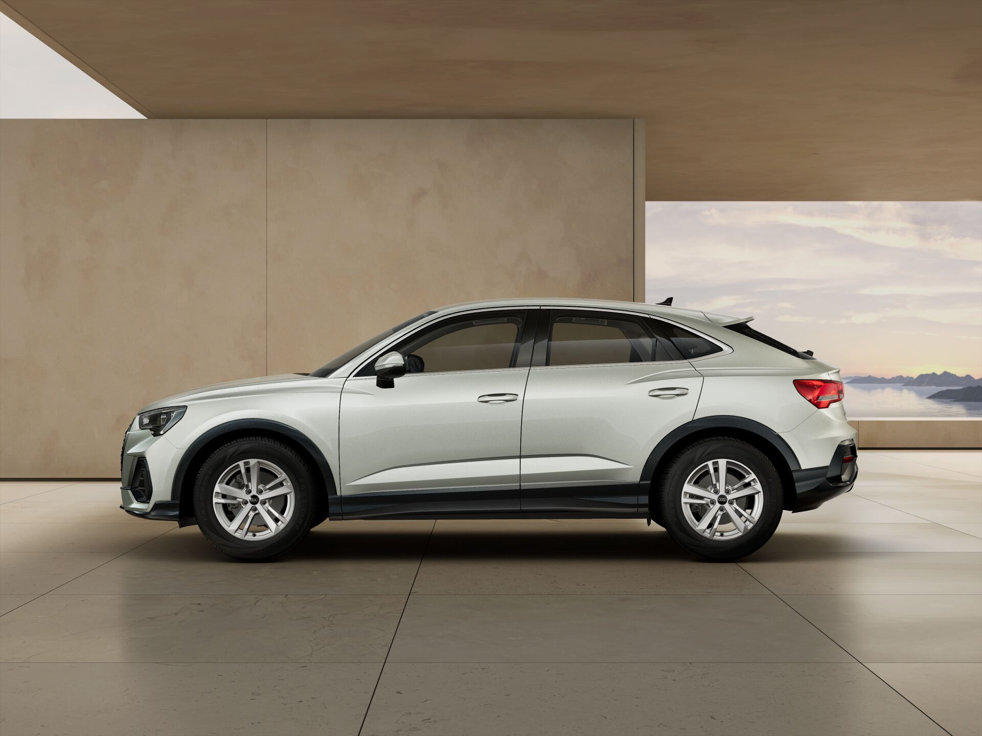 Q3 Sportback EXTERIOR-PARALLEL-SIDE