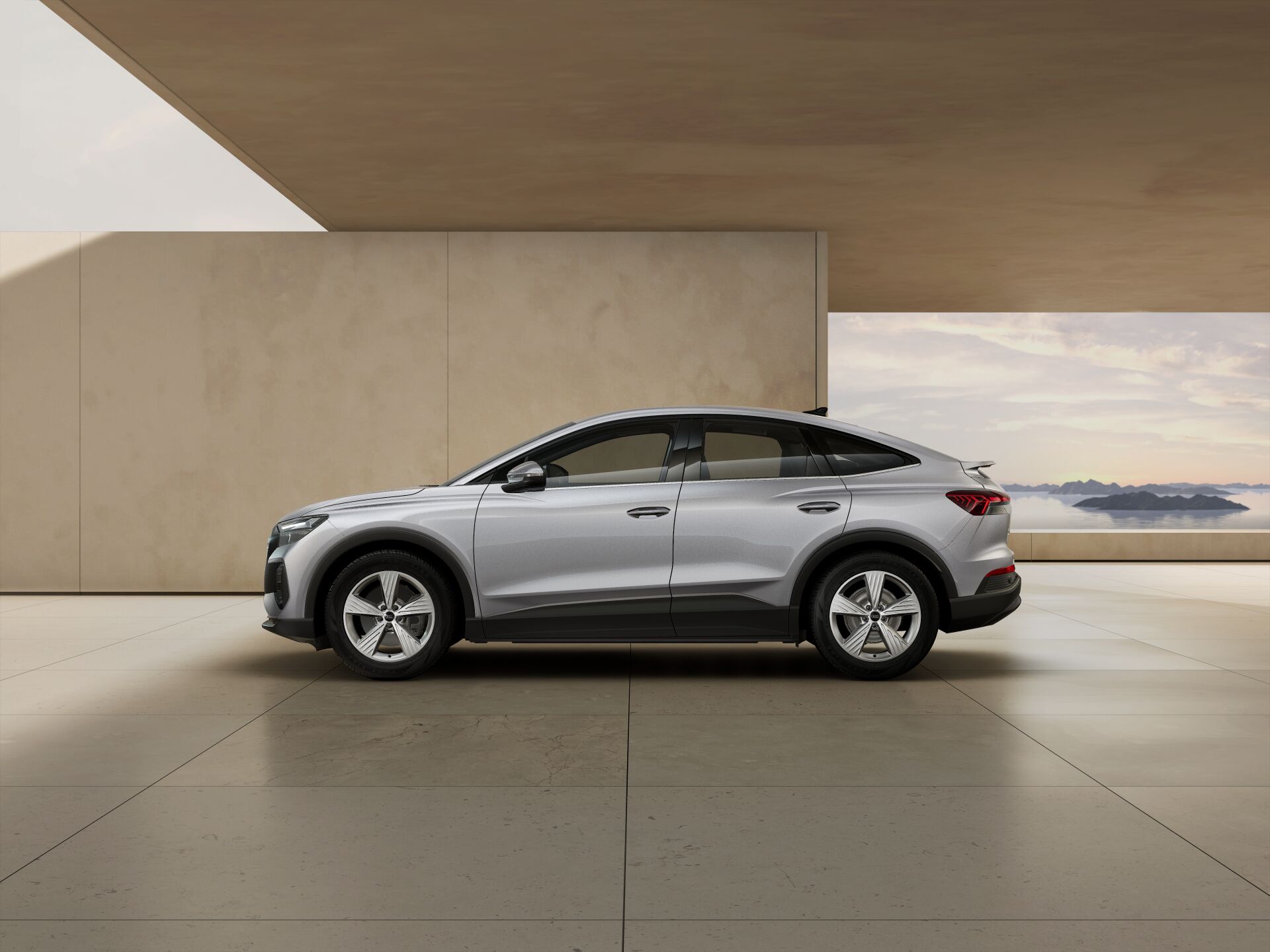 Q4 Sportback e-tron EXTERIOR-PARALLEL-SIDE