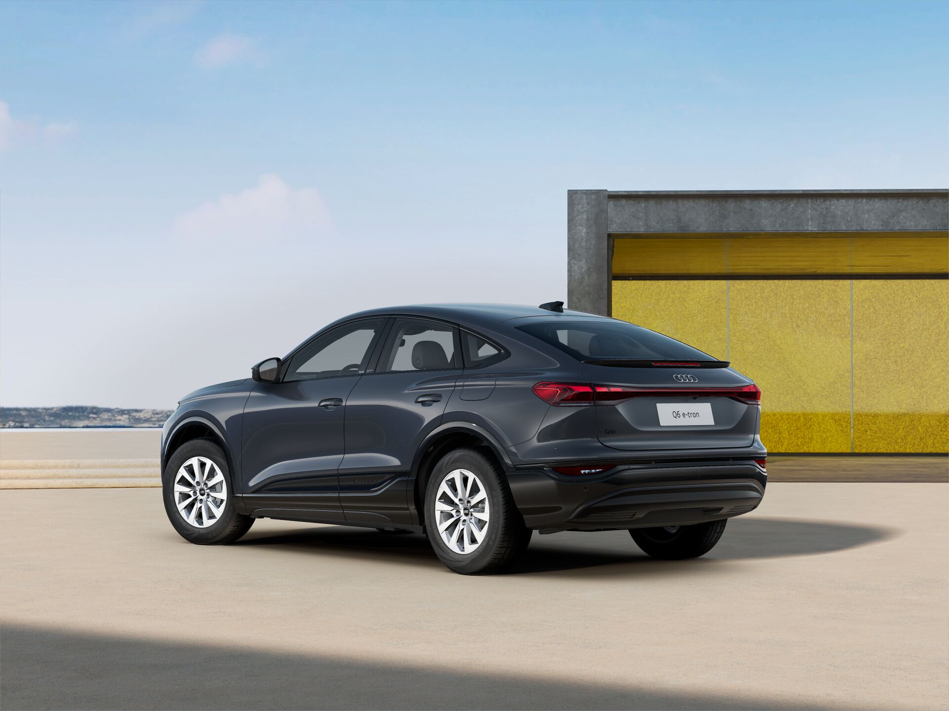 Q6 Sportback e-tron EXTERIOR-REAR-3-4