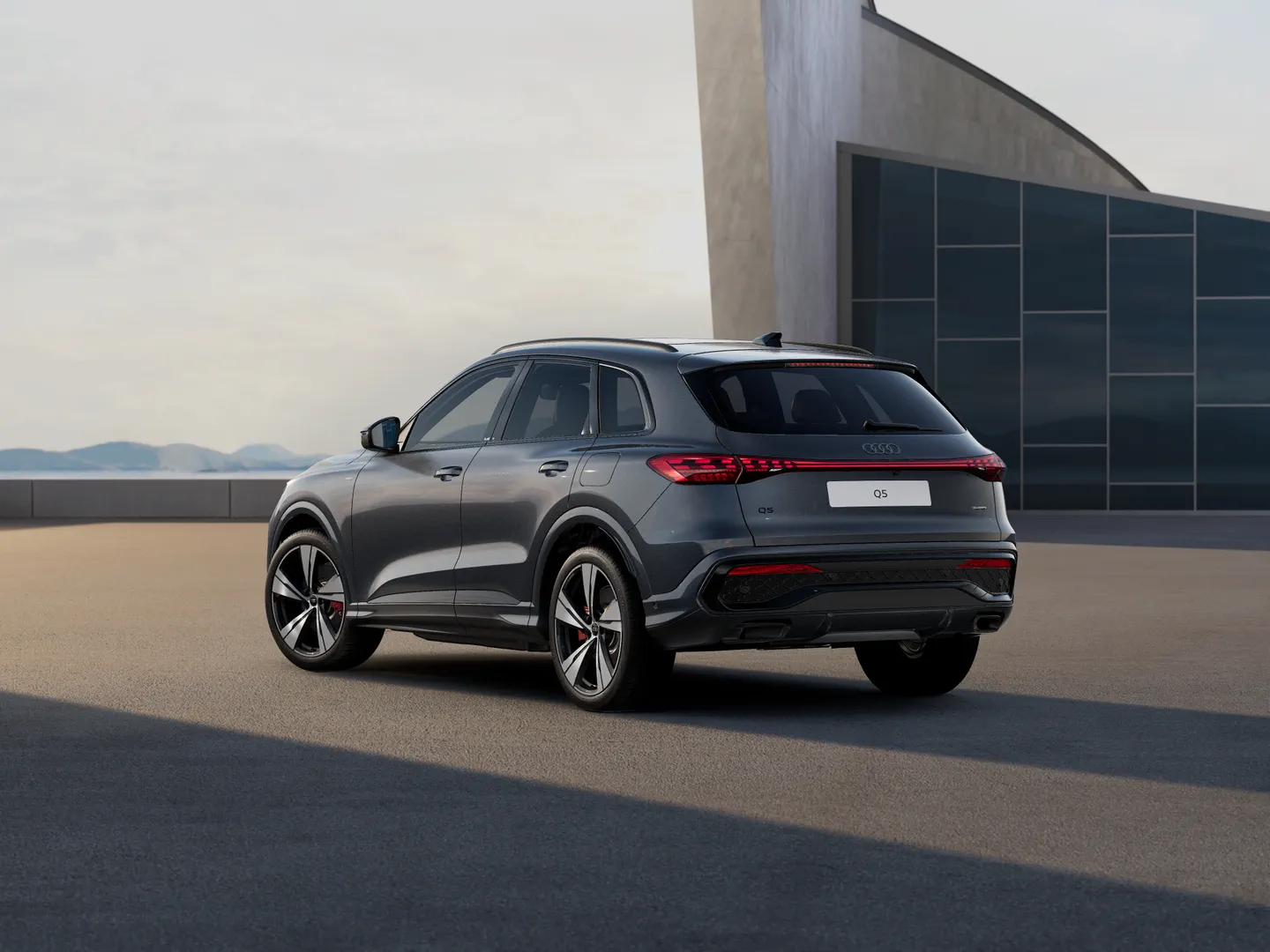 Image about Audi Q5 SUV e-hybrid quattro S tronic