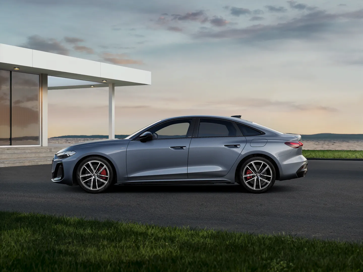 Zdjęcie&nbsp;Audi A5 Sedan e-hybrid&nbsp;e-hybrid quattro 270 kW S tronic&nbsp;– Ujęcie: bok