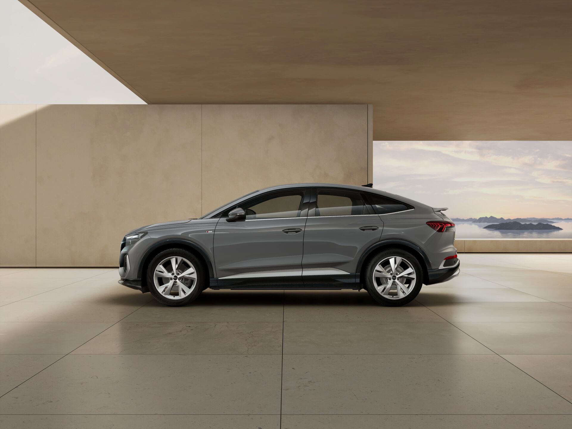 Q4 Sportback e-tron EXTERIOR-PARALLEL-SIDE