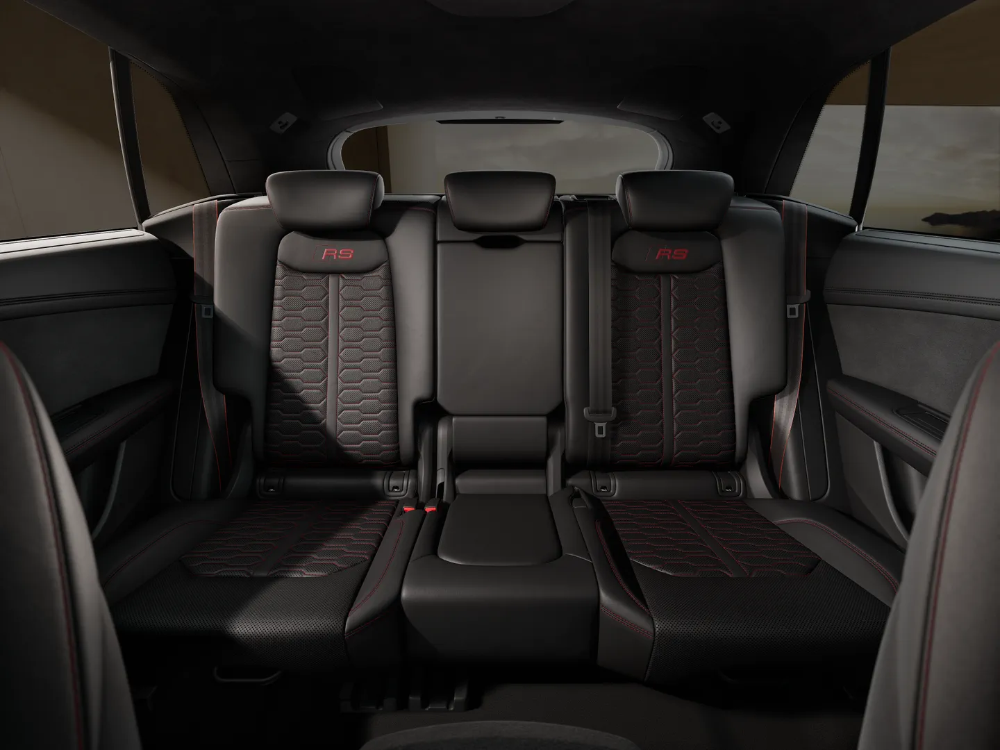Zdjęcie Audi RS Q8 SUV RS Q8 SUV performance 471 kW tiptronic – Ujęcie: tylne fotele