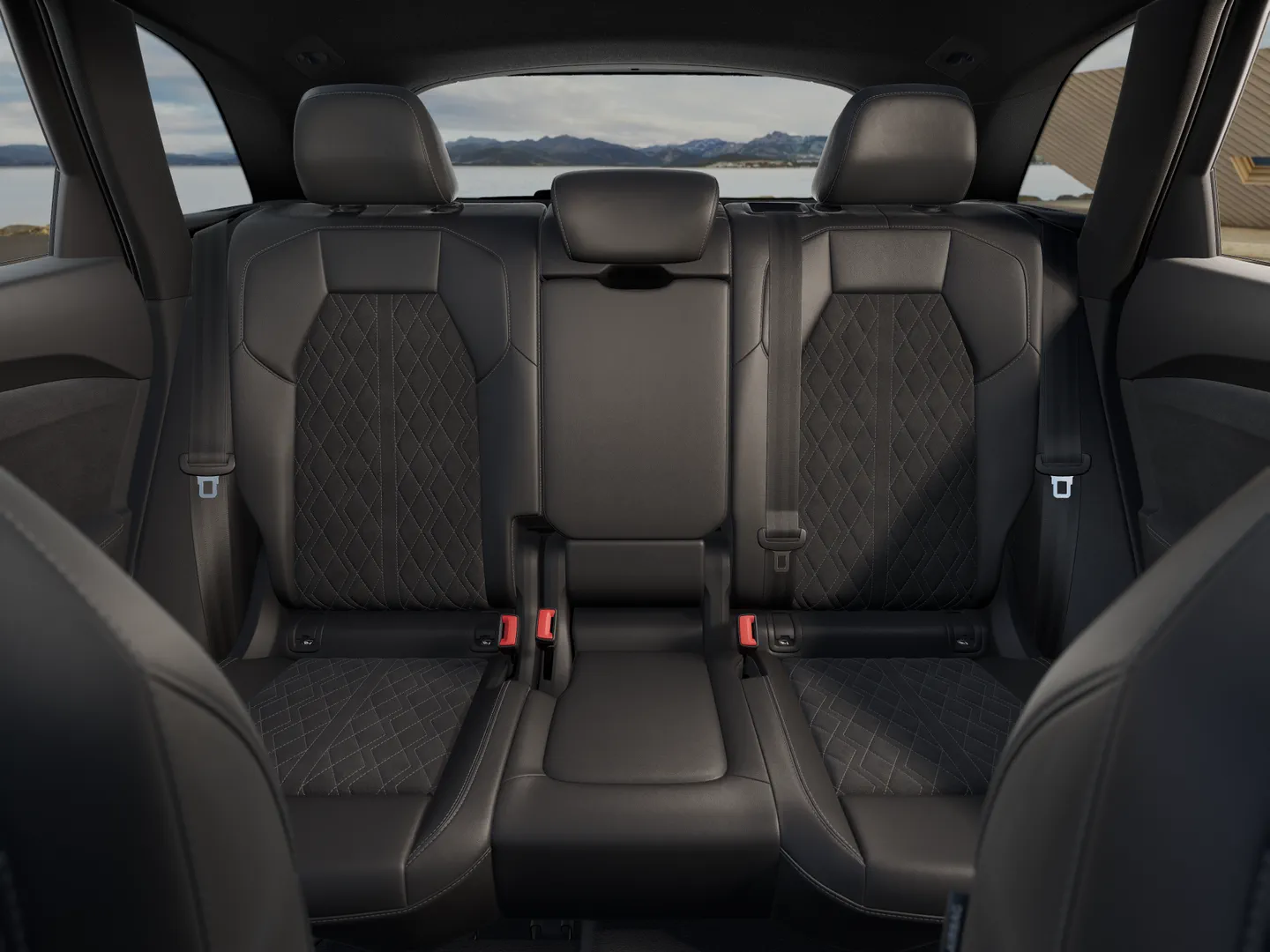 Zdjęcie&nbsp;Audi SQ5 SUV&nbsp;SQ5 SUV TFSI 270 kW S tronic&nbsp;– Ujęcie: tylne fotele