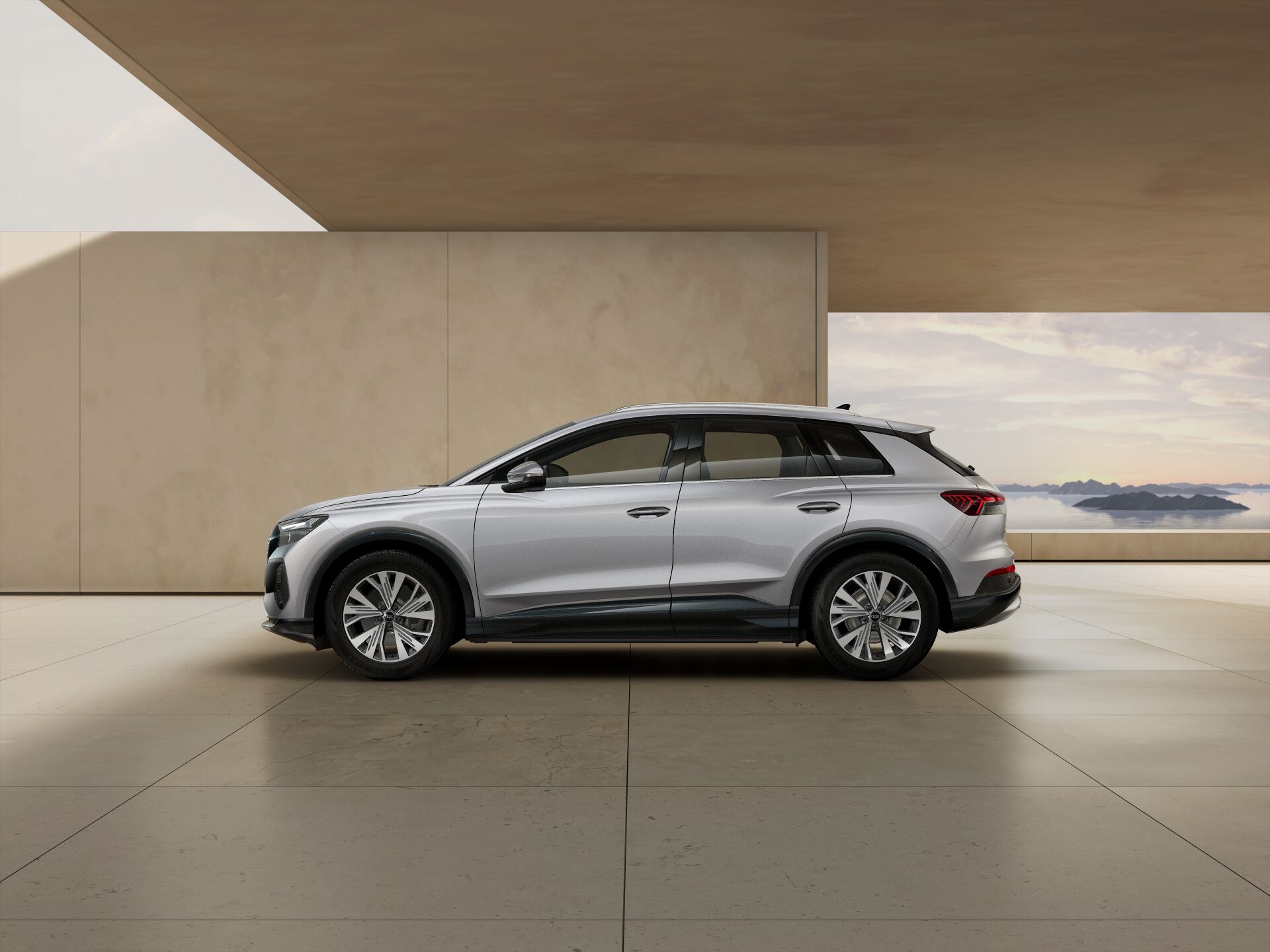 Q4 e-tron EXTERIOR-PARALLEL-SIDE