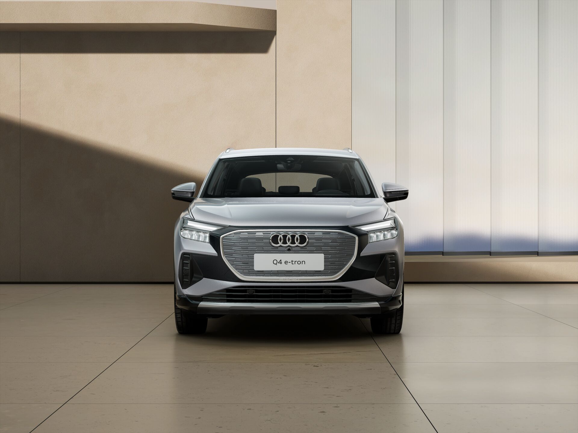 Q4 e-tron EXTERIOR-FRONT-FRONT