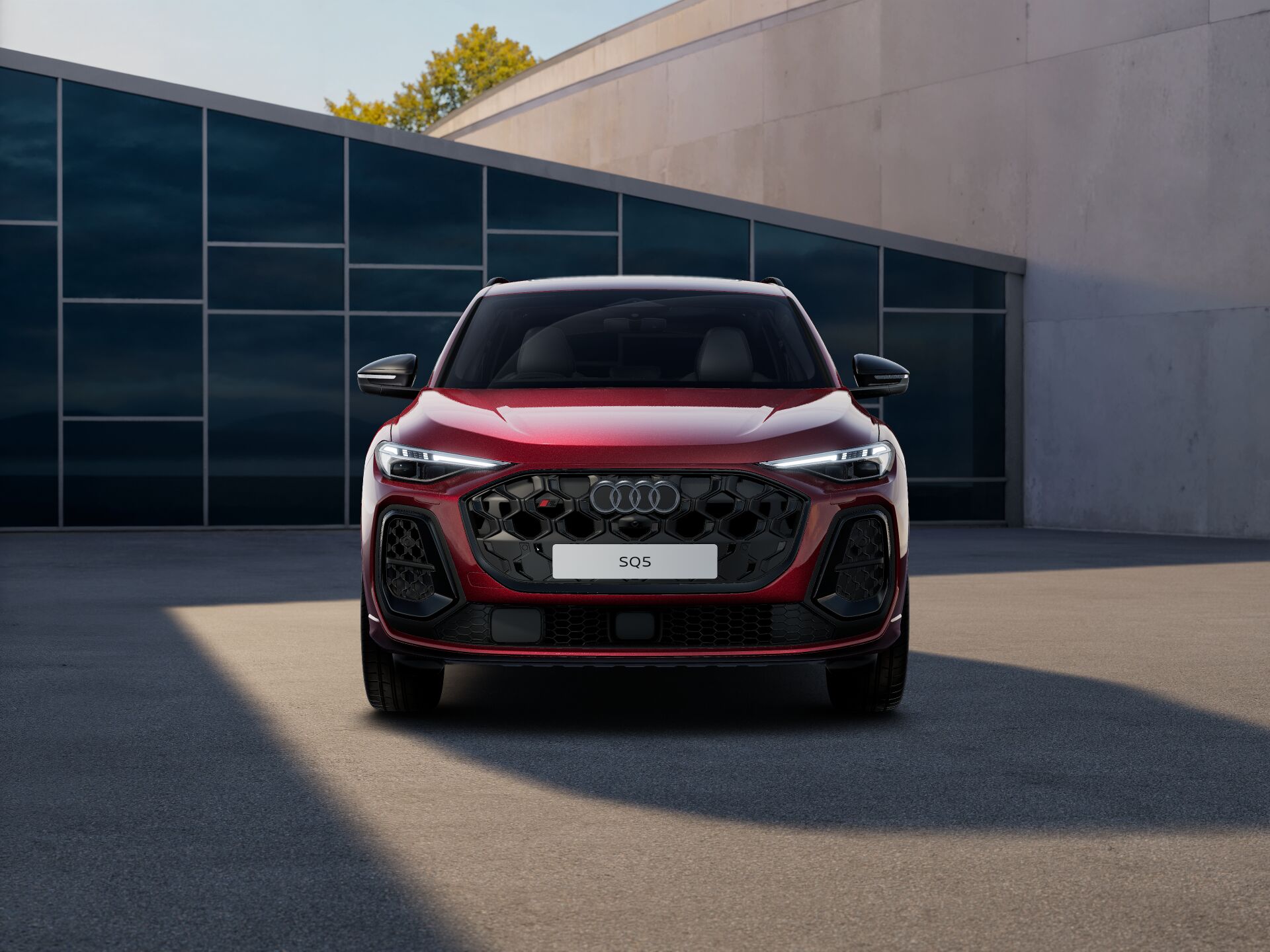 SQ5 SUV EXTERIOR-FRONT-FRONT