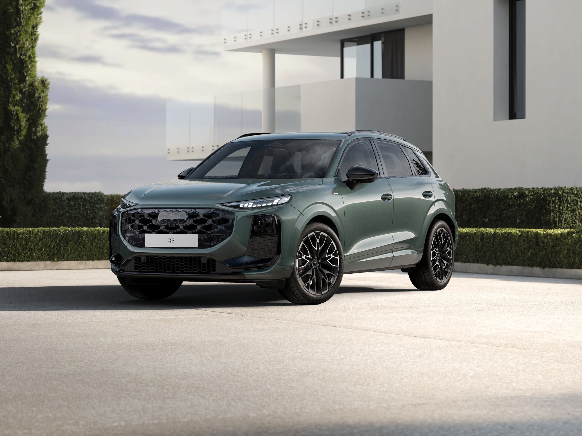 Q3 SUV EXTERIOR-FRONT-3-4