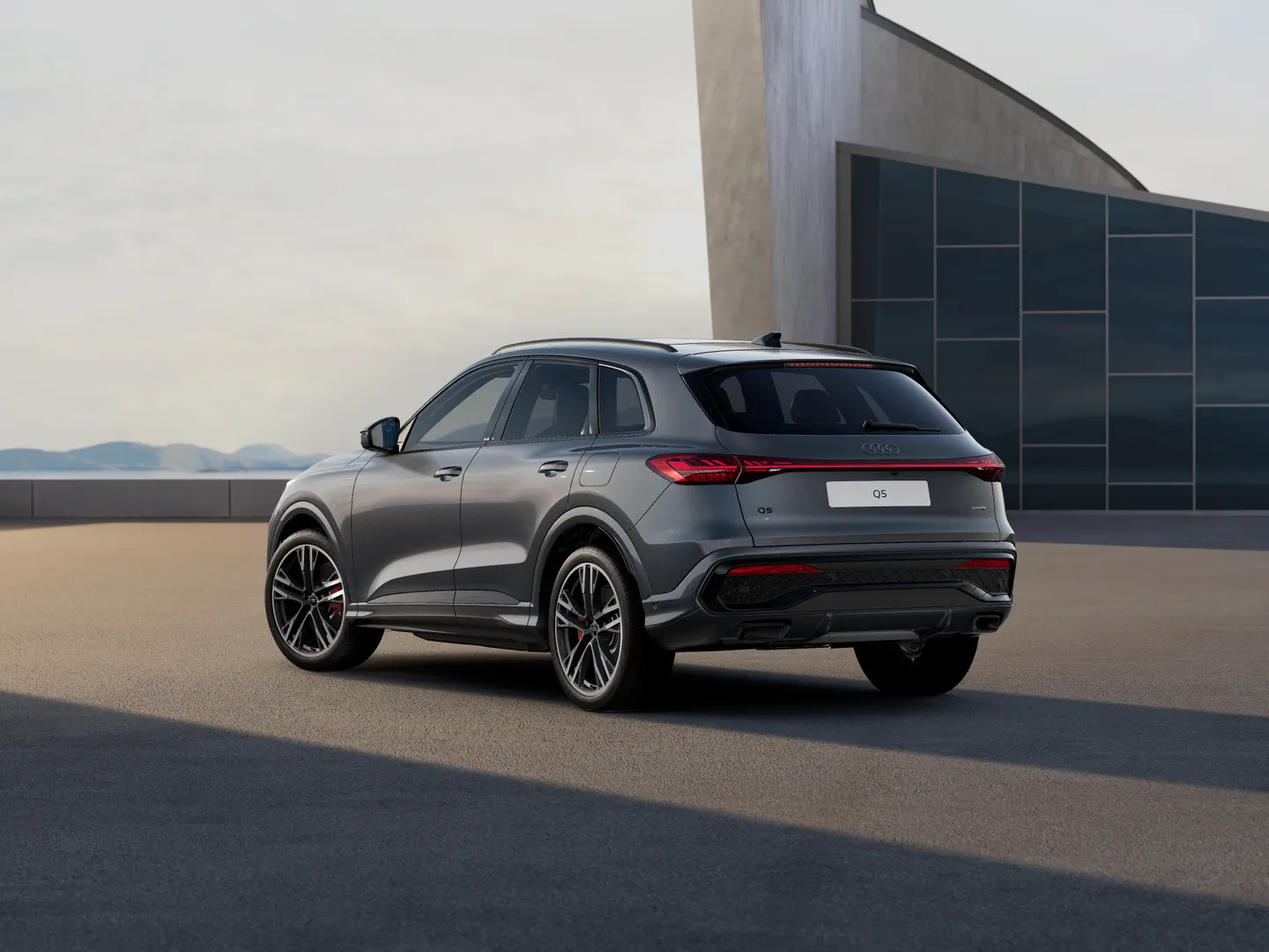 Image about Audi Q5 SUV e-hybrid quattro S tronic