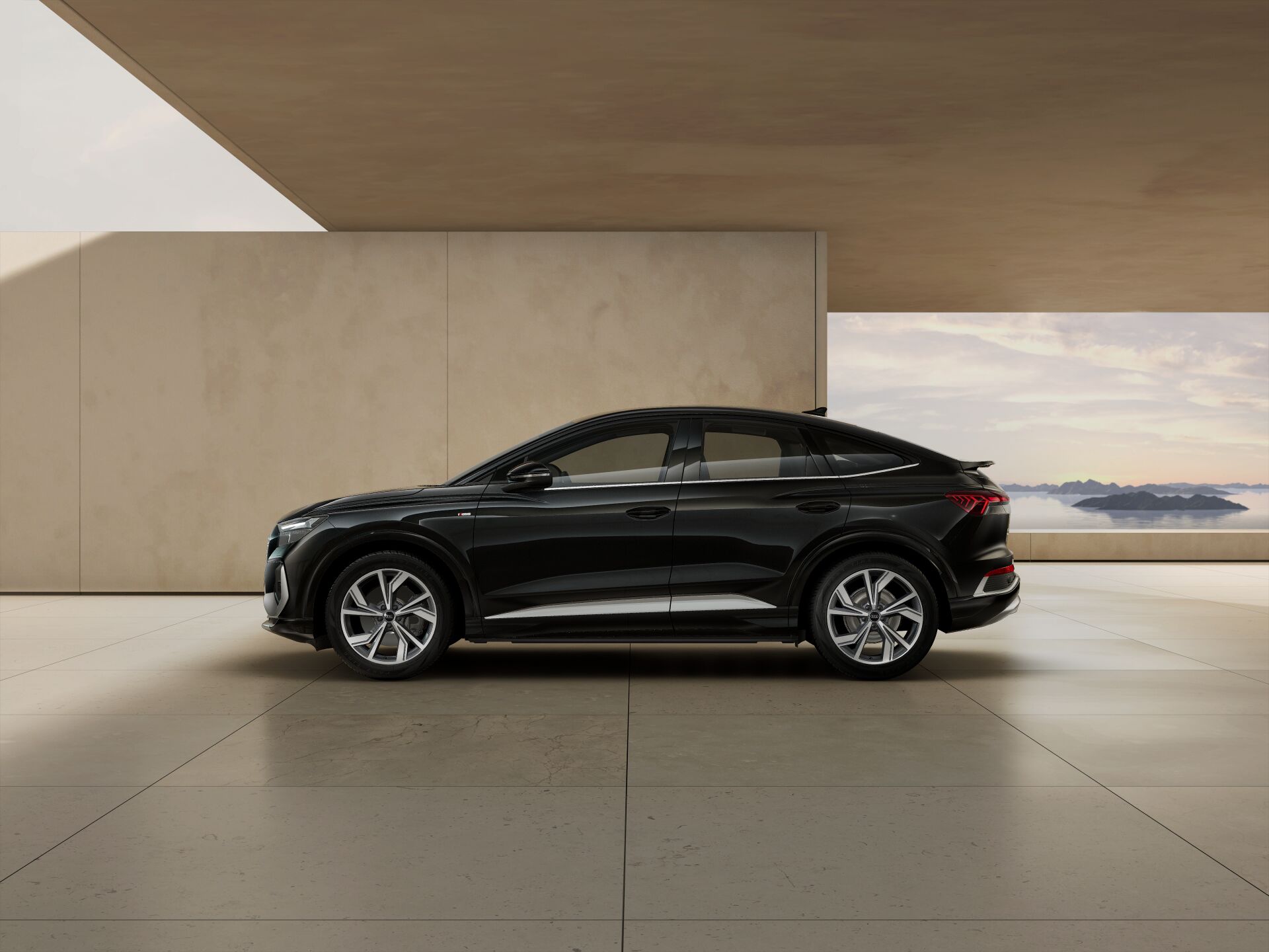 Q4 Sportback e-tron EXTERIOR-PARALLEL-SIDE