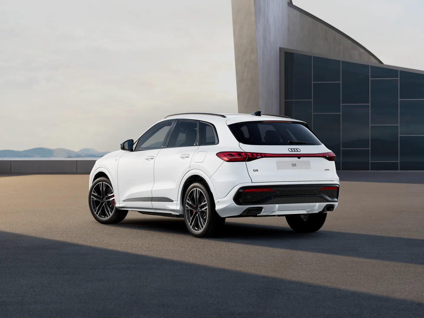 Image about Audi Q5 SUV e-hybrid quattro S tronic