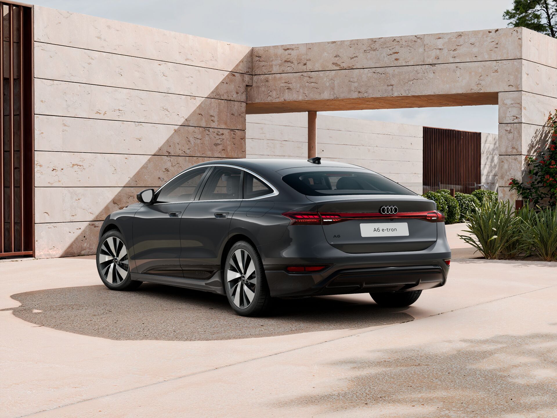 A6 Sportback e-tron EXTERIOR-REAR-3-4