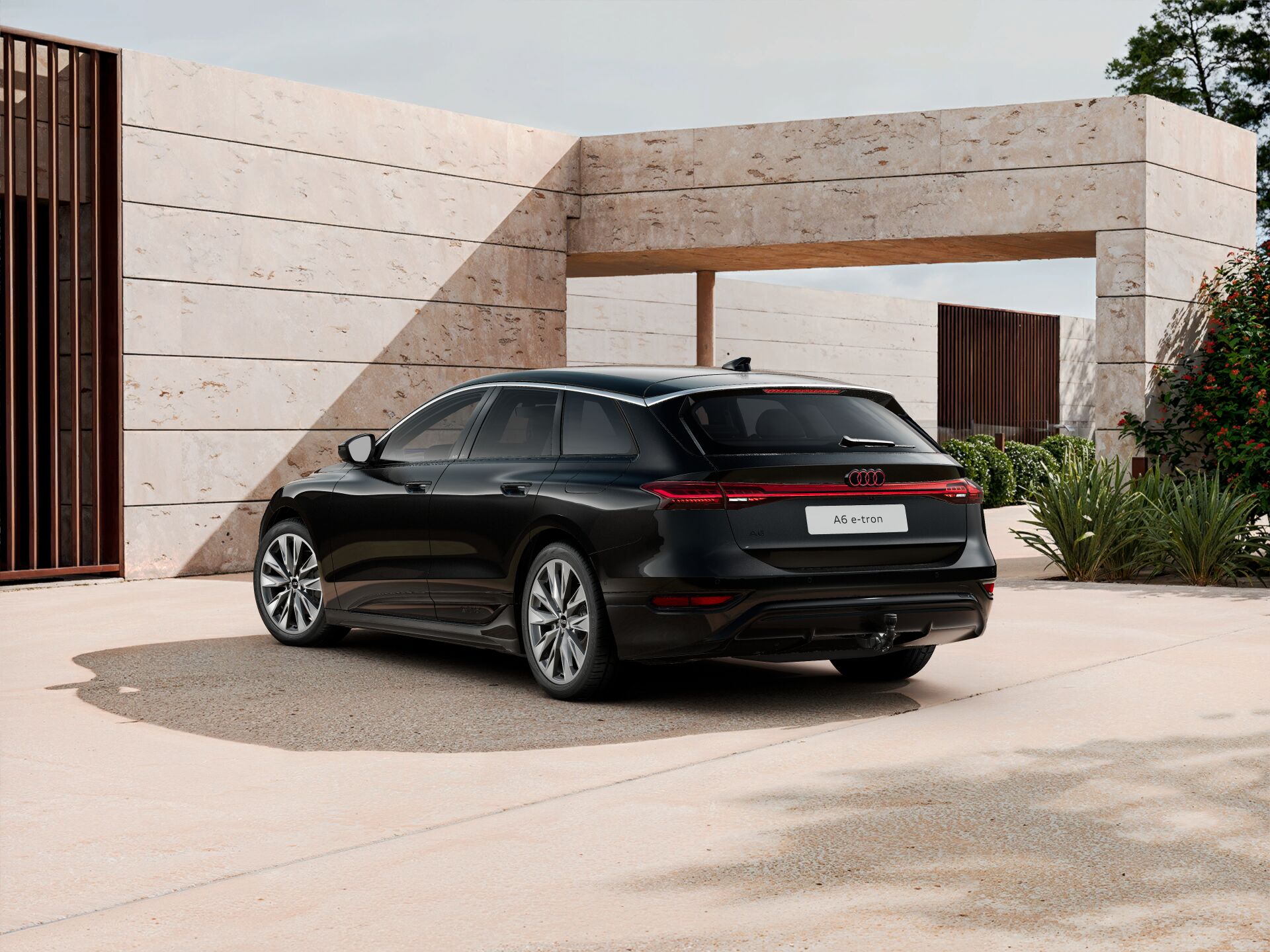 A6 Avant e-tron EXTERIOR-REAR-3-4