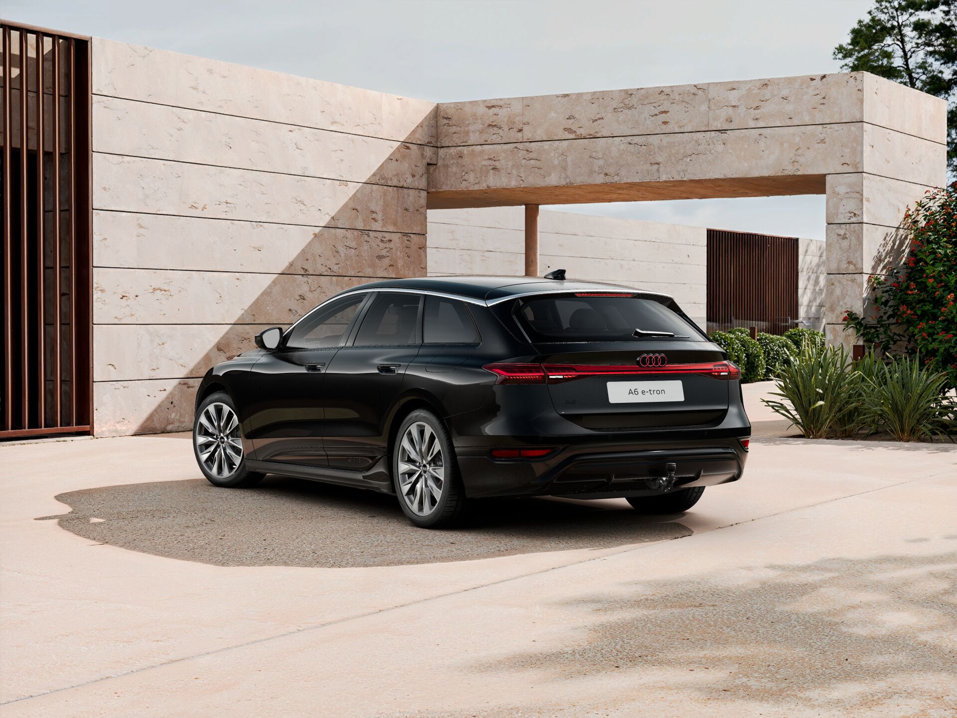 A6 Avant e-tron EXTERIOR-REAR-3-4