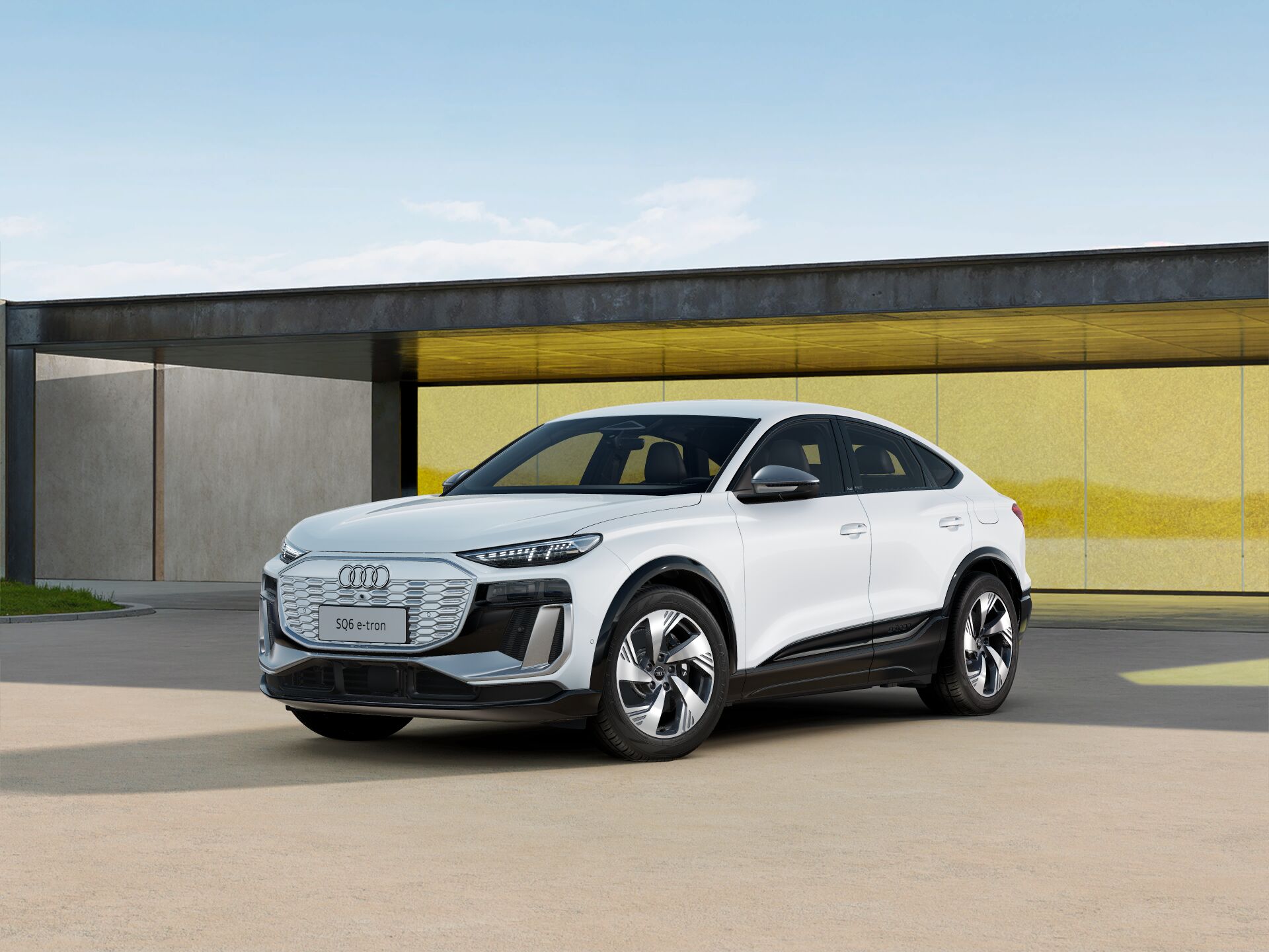 SQ6 Sportback e-tron EXTERIOR-FRONT-3-4