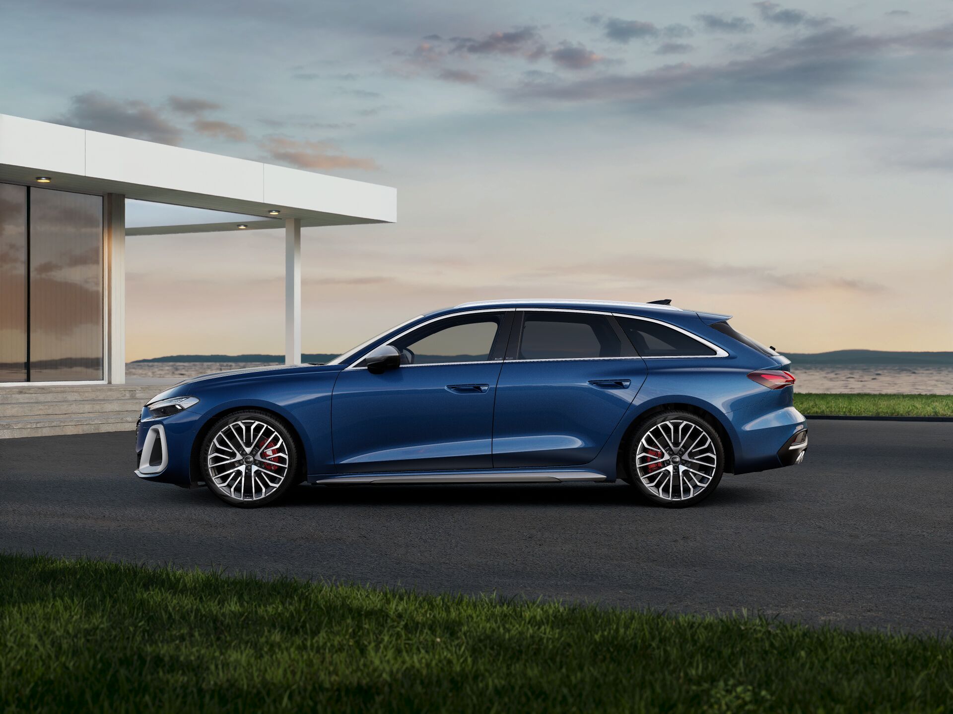 S5 Avant EXTERIOR-PARALLEL-SIDE