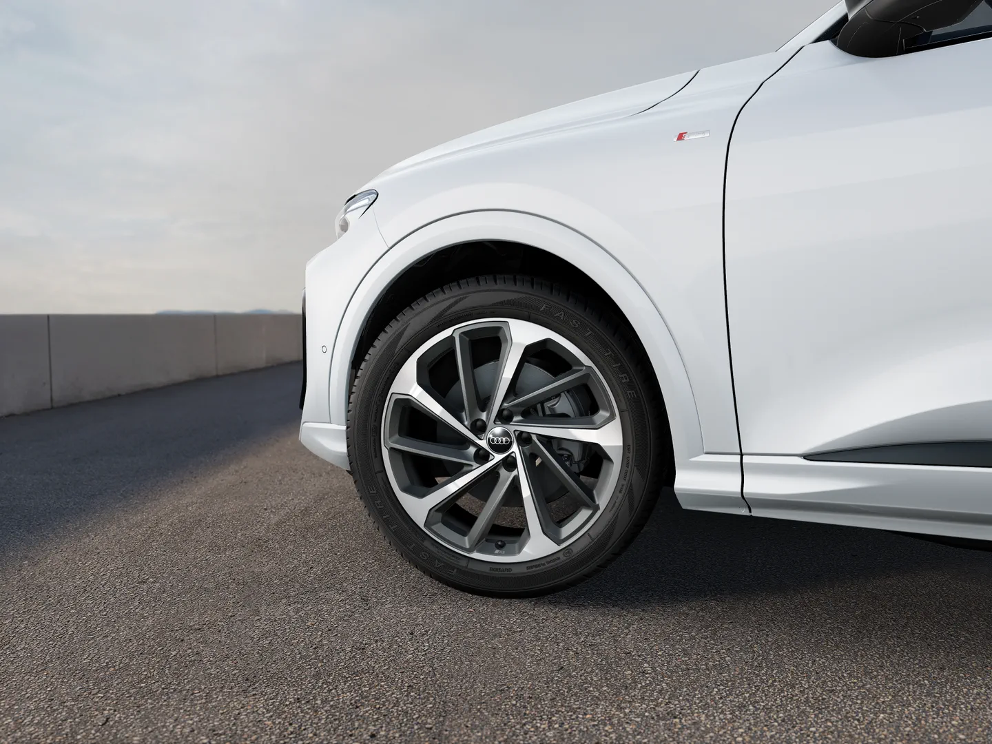 Image about Audi Q5 SUV TFSI quattro 200 kW sport