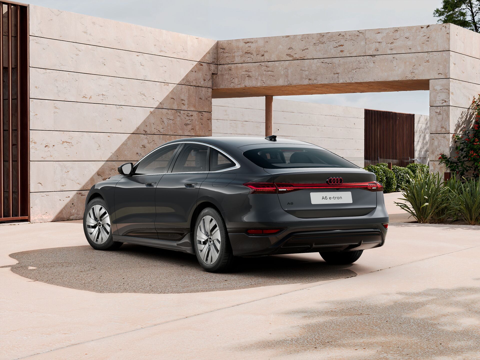 A6 Sportback e-tron EXTERIOR-REAR-3-4